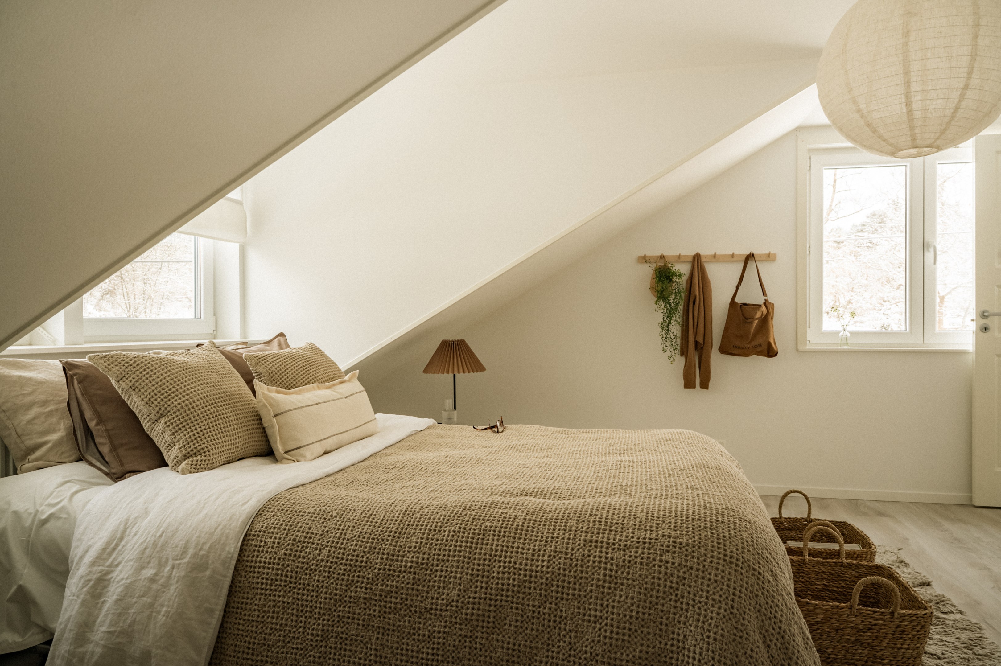 De brutna takvinklarna adderar till helheten