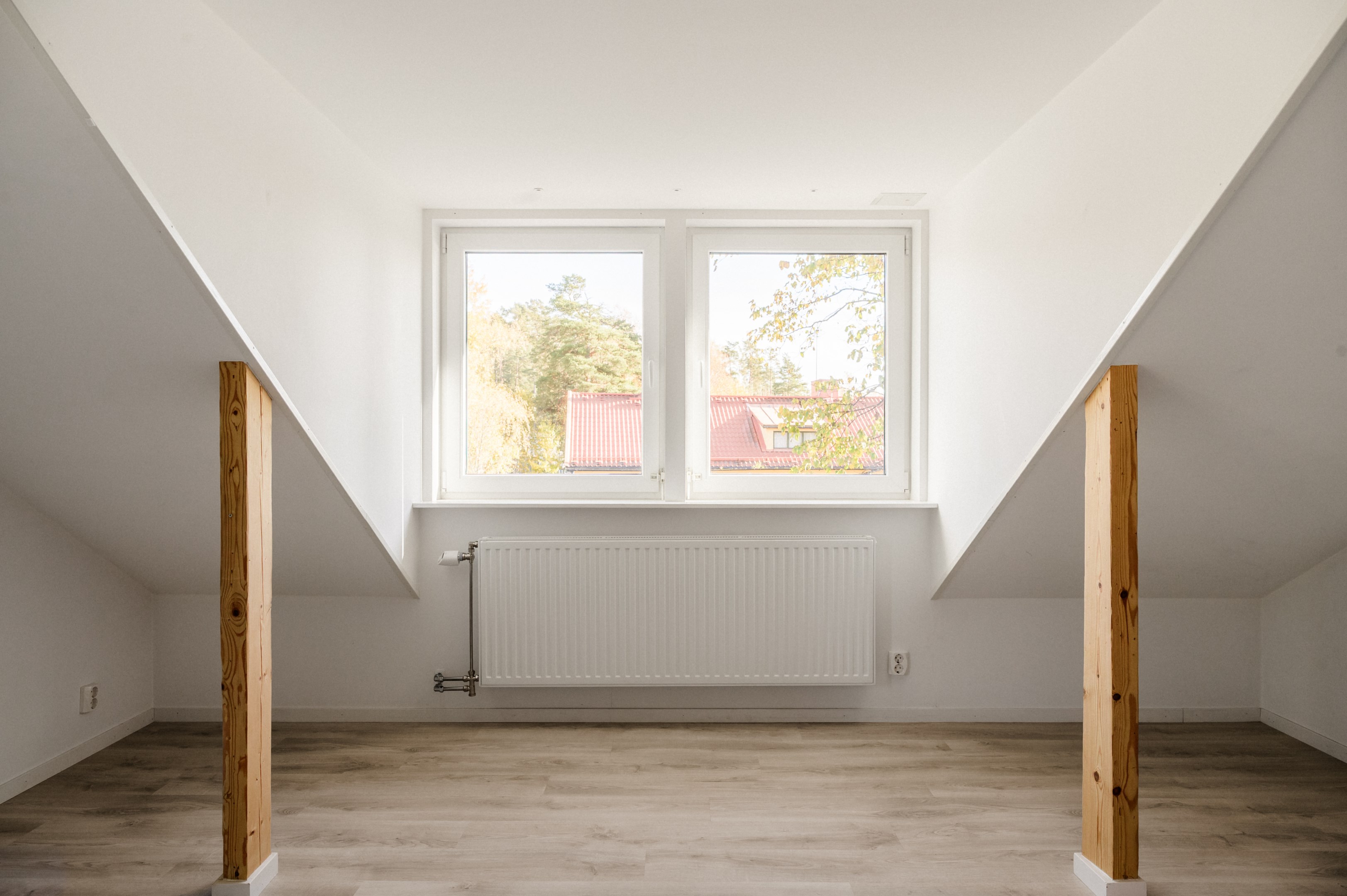 Takkupa med plats för matbord