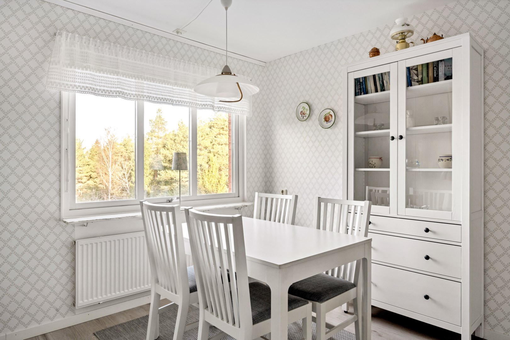 Bostadsbild från Smålandsvägen 1, Till salu i Sävja, Uppsala