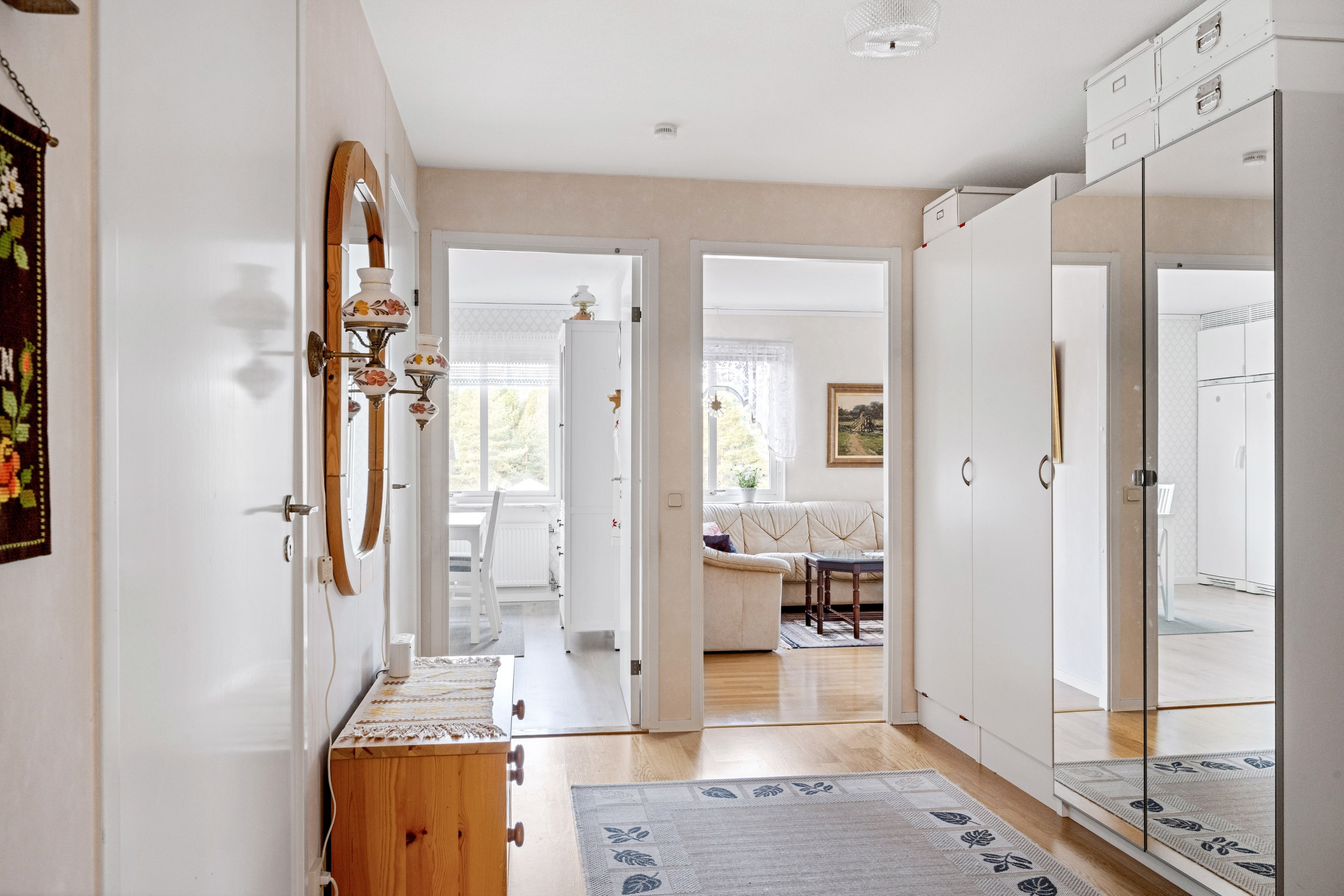 Bostadsbild från Smålandsvägen 1, Såld i Sävja, Uppsala