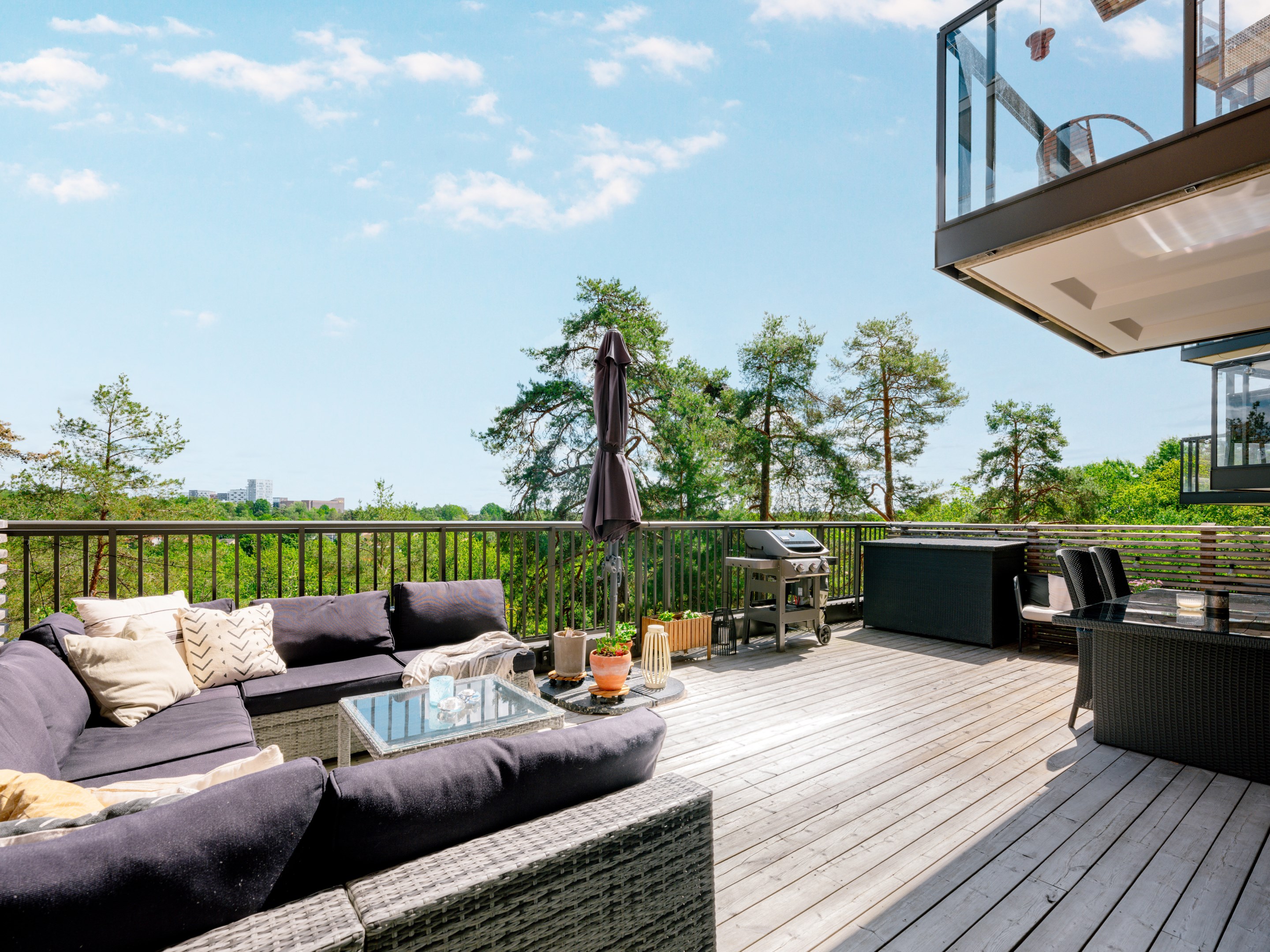 Bostadsbild från Kamrerarvägen 38, Till salu i Hägerstensåsen, Stockholm