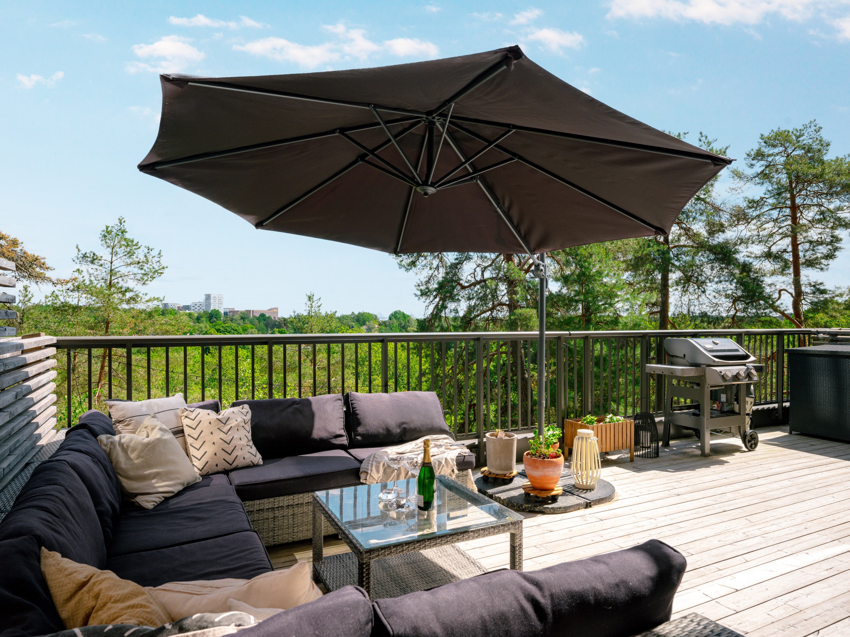 Bostadsbild från Kamrerarvägen 38, Till salu i Hägerstensåsen, Stockholm