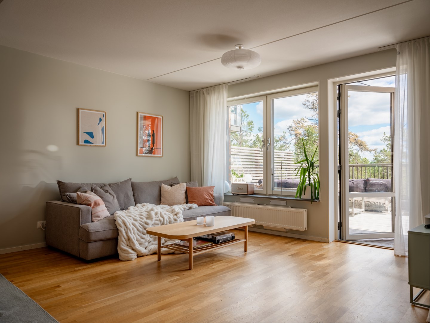 Bostadsbild från Kamrerarvägen 38, Kommande i Hägerstensåsen, Stockholm