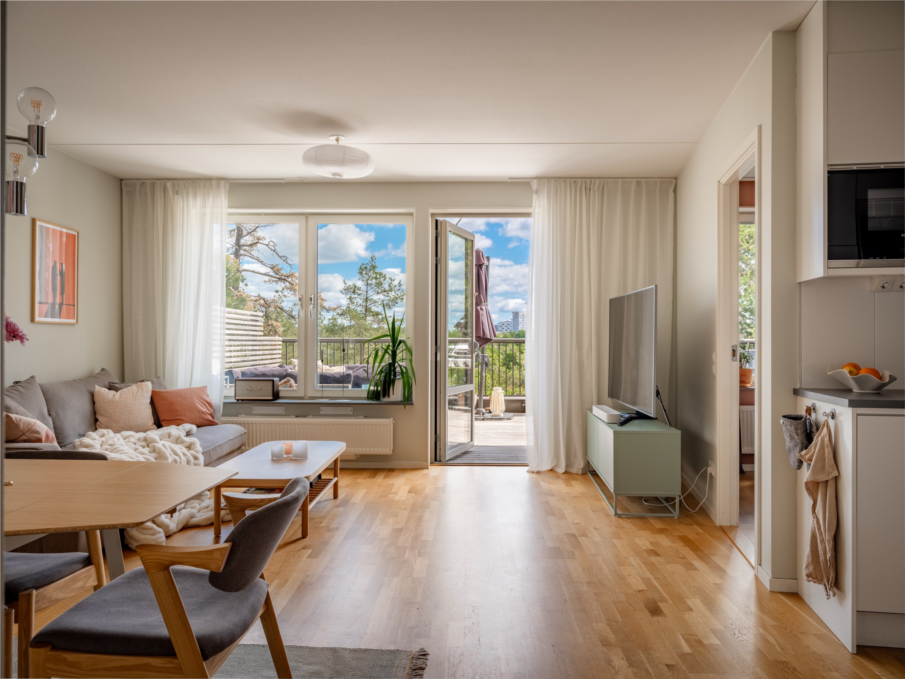 Bostadsbild från Kamrerarvägen 38, Till salu i Hägerstensåsen, Stockholm