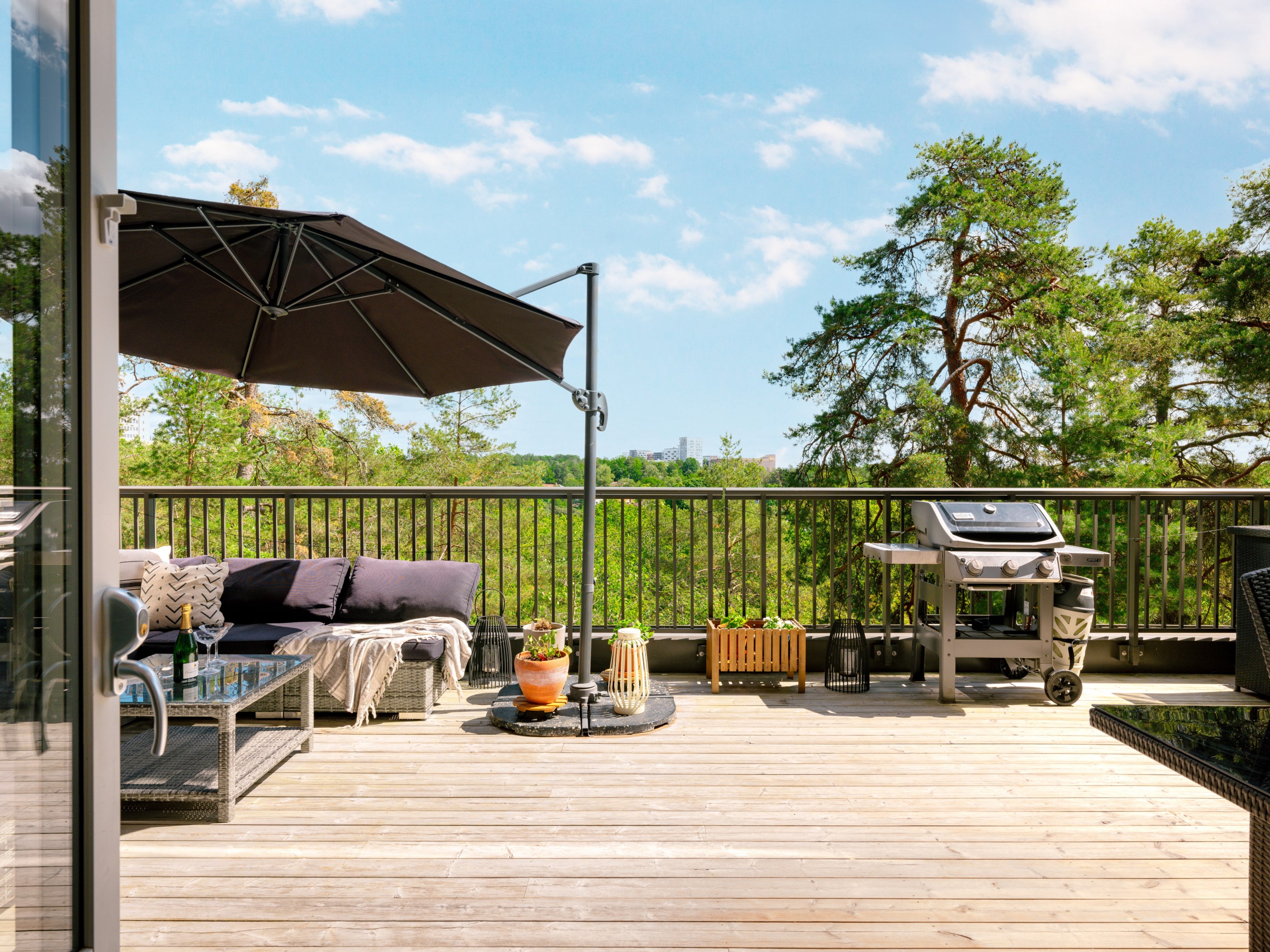 Bostadsbild från Kamrerarvägen 38, Till salu i Hägerstensåsen, Stockholm