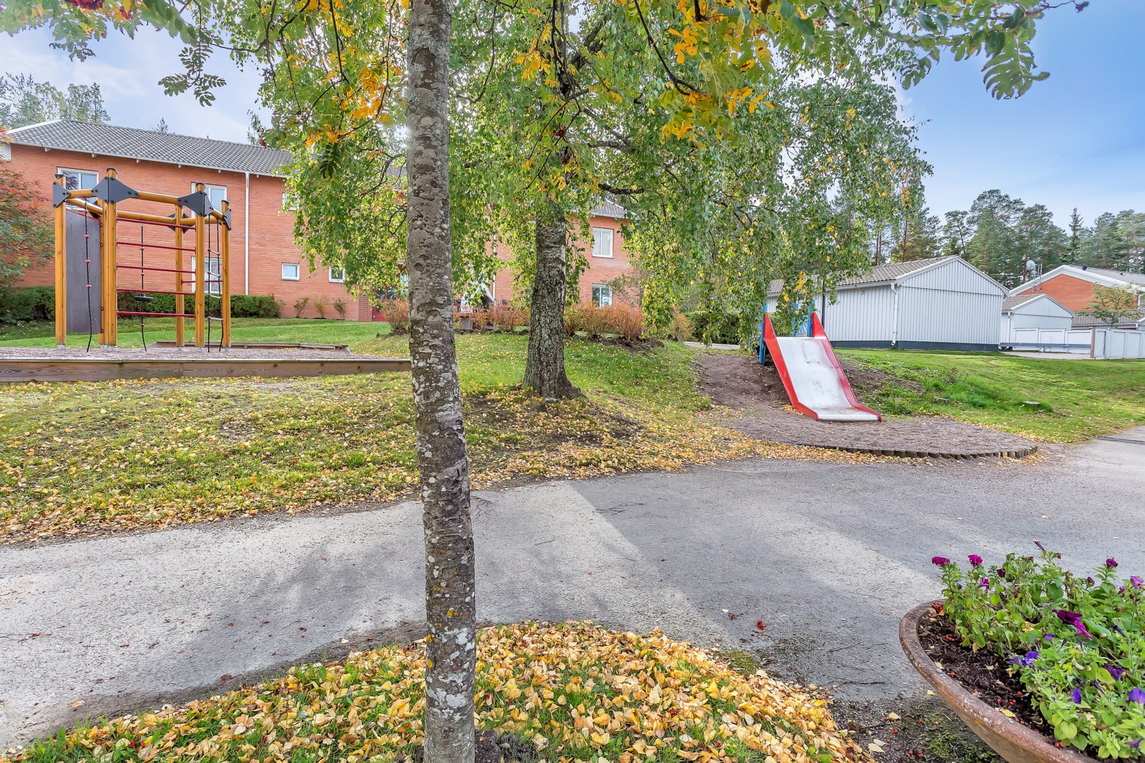 Bostadsbild från Gotlandsresan 99, Till salu i Sävja, Uppsala