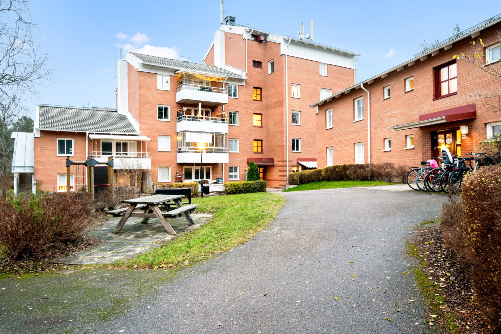 Bostadsbild från Gotlandsresan 99, Till salu i Sävja, Uppsala