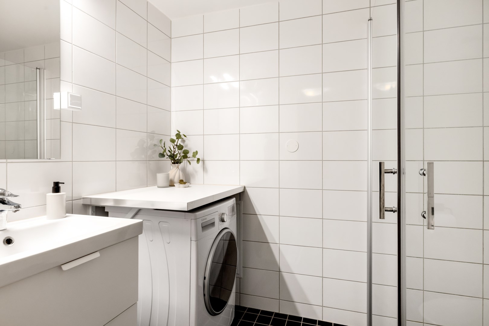 Bostadsbild från Råbyvägen 57E, Till salu i Gränby, Uppsala