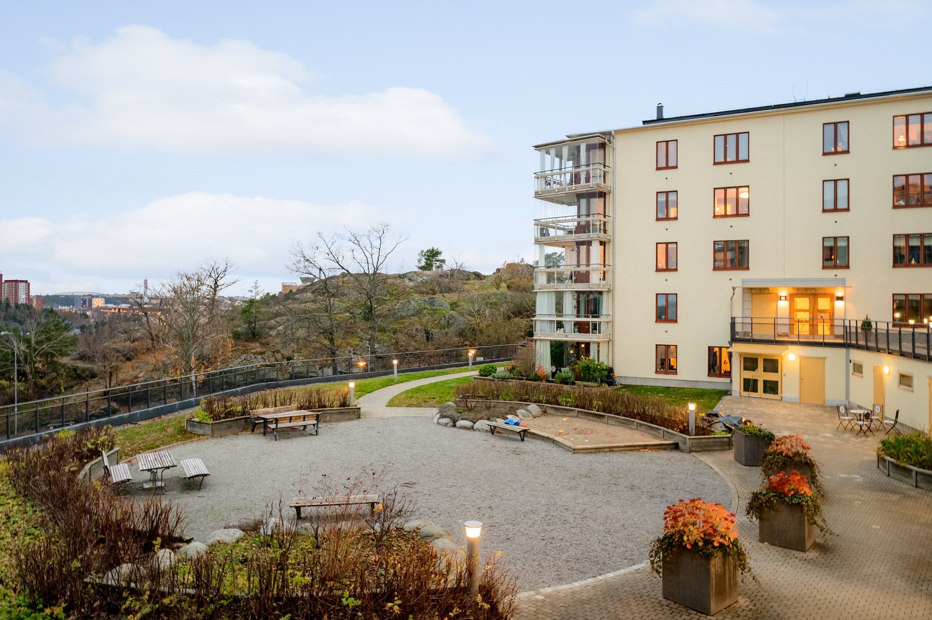 Bostadsbild från Finnbergsvägen 68, Såld i Finnberget, Nacka