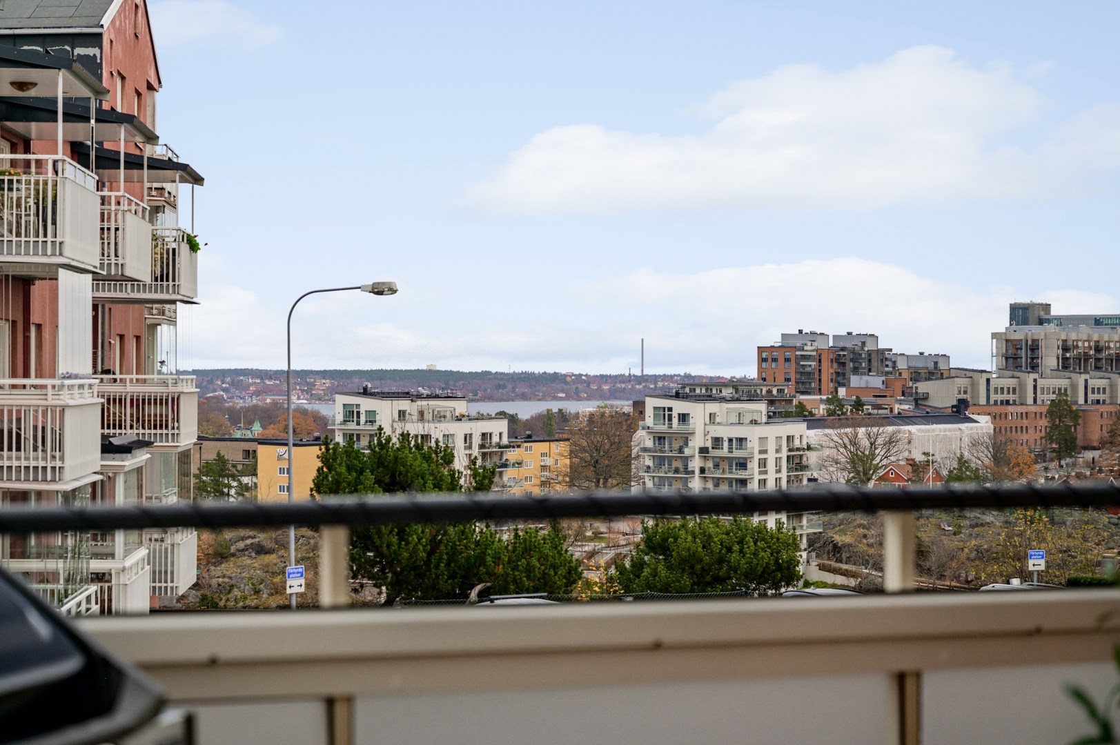 Bostadsbild från Finnbergsvägen 68, Såld i Finnberget, Nacka