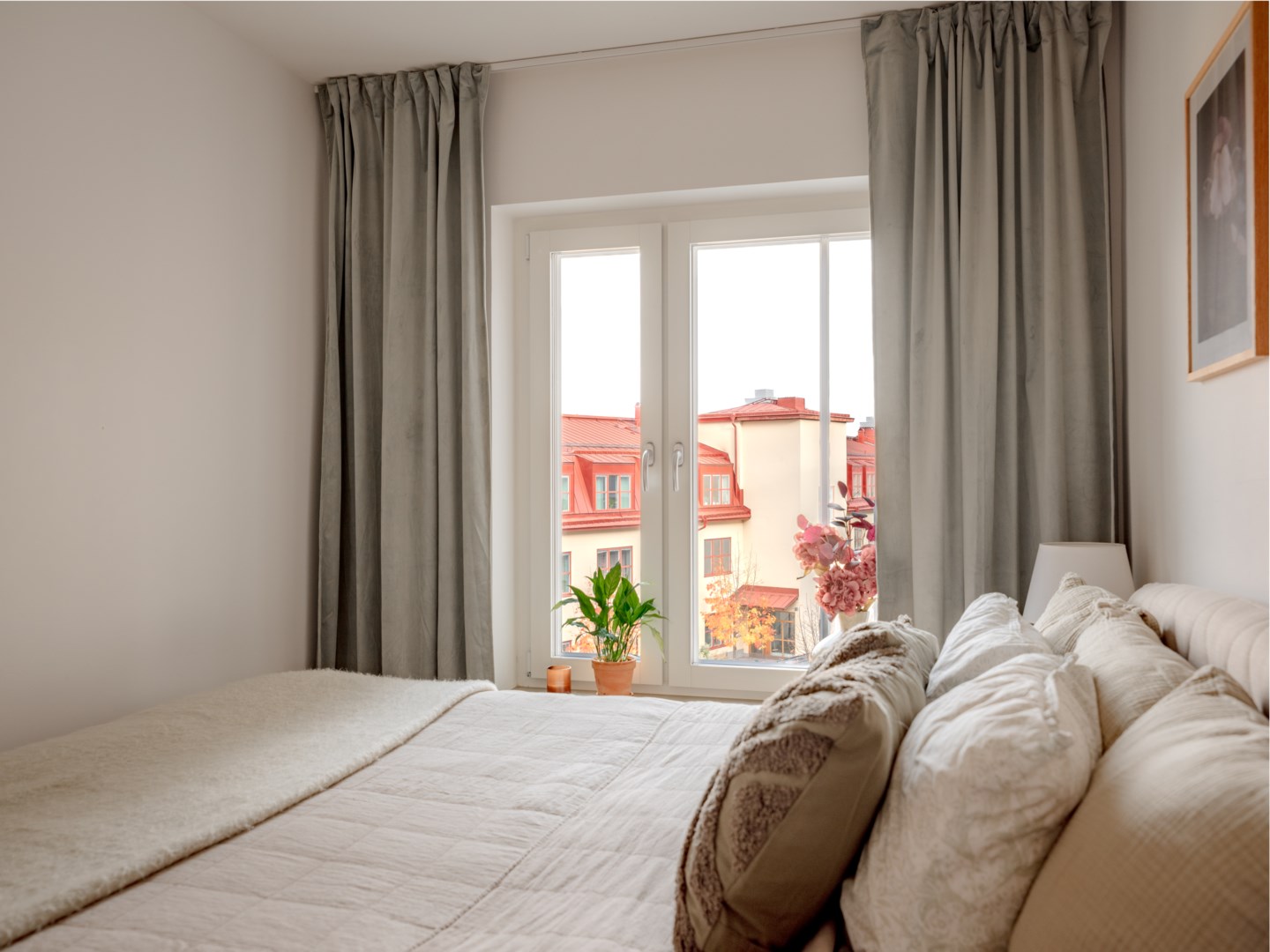 Bostadsbild från Radiusbacken 39, Till salu i Midsommarkransen, Stockholm