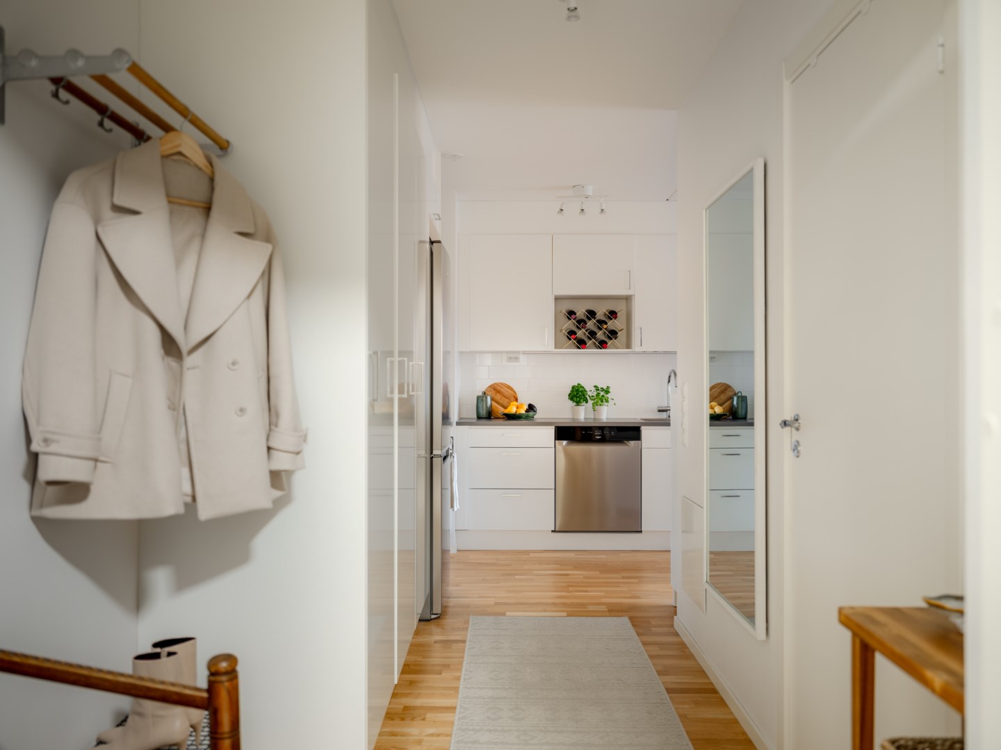 Bostadsbild från Radiusbacken 39, Till salu i Midsommarkransen, Stockholm