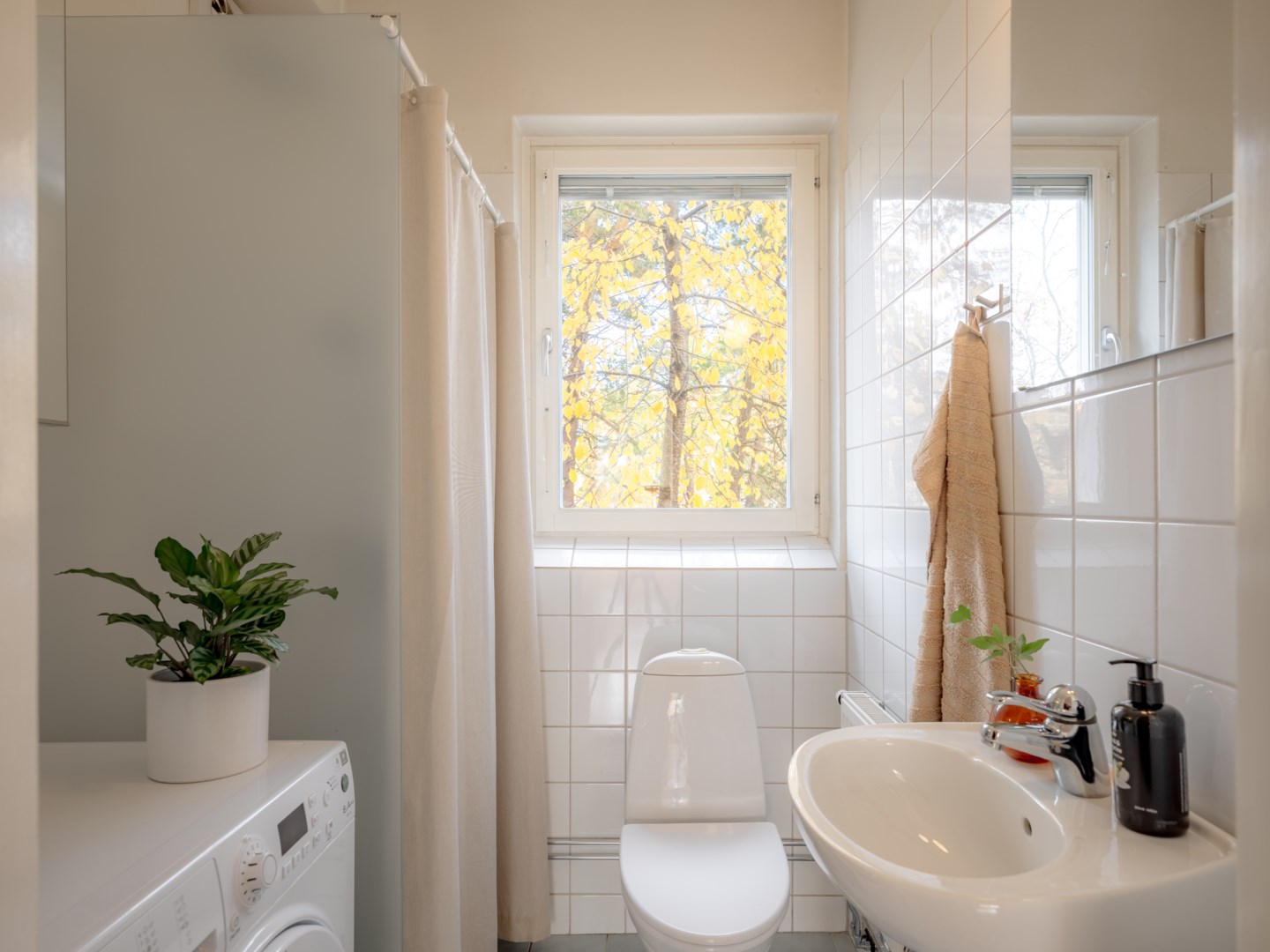 Bostadsbild från Inteckningsvägen 64, Till salu i Hägerstensåsen, Stockholm