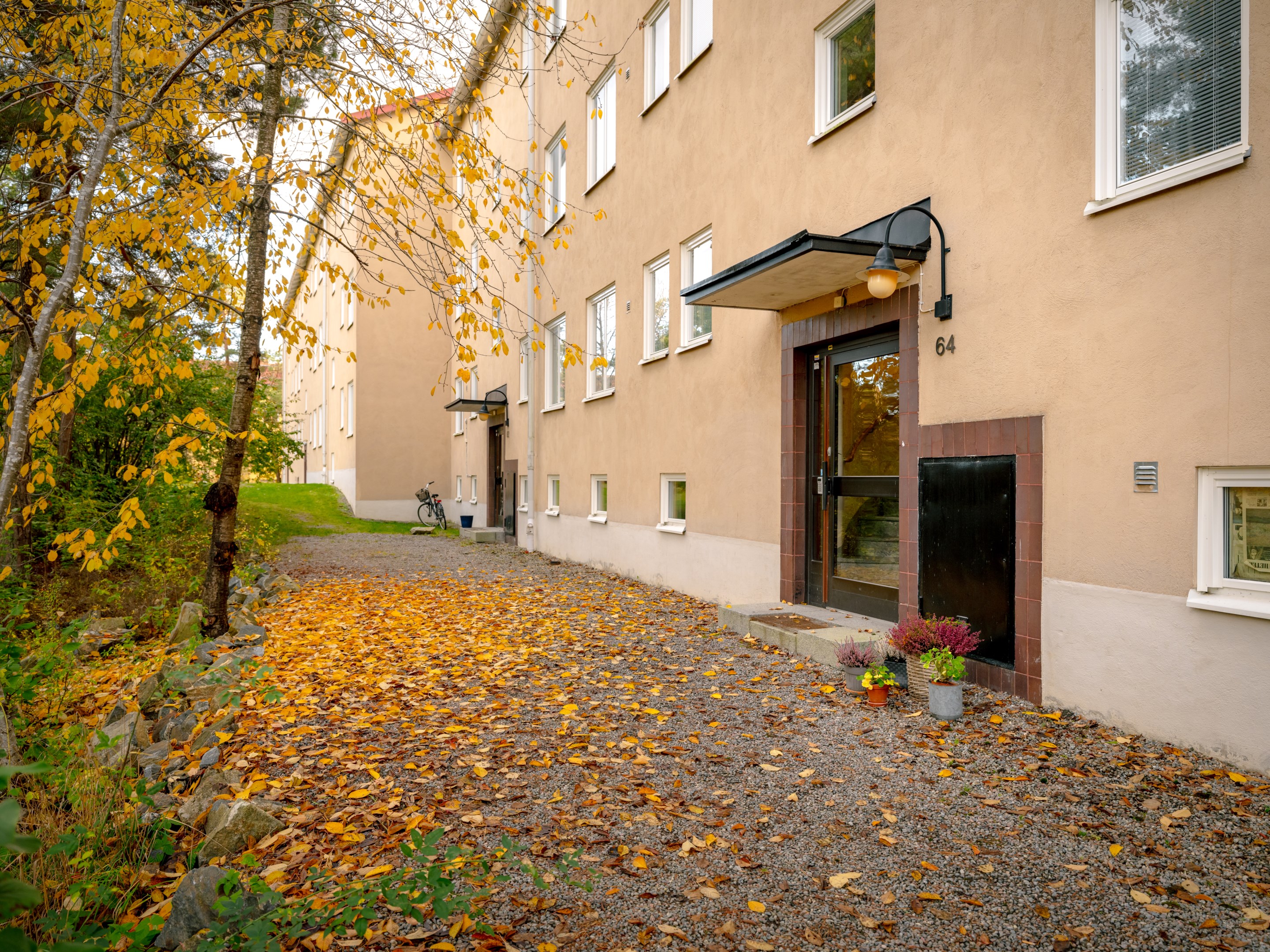 Bostadsbild från Inteckningsvägen 64, Till salu i Hägerstensåsen, Stockholm