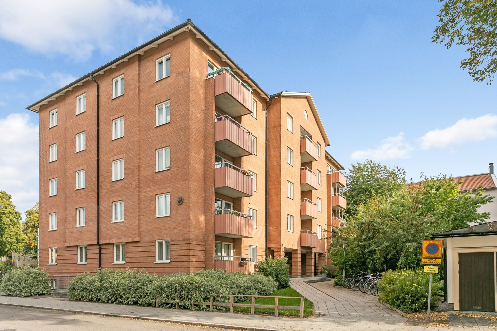 Bostadsbild från Linnégatan 19, Till salu i Centrum, Uppsala