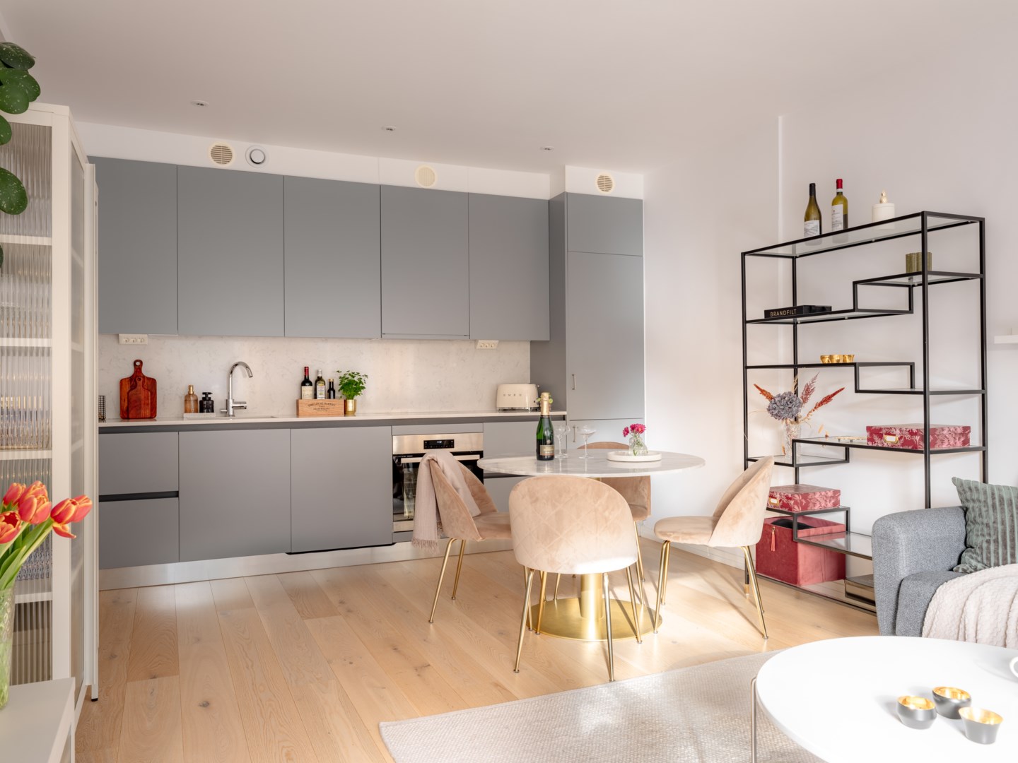 Bostadsbild från Valborgsmässovägen 20A, Till salu i Midsommarkransen - Telefonplan, Stockholm