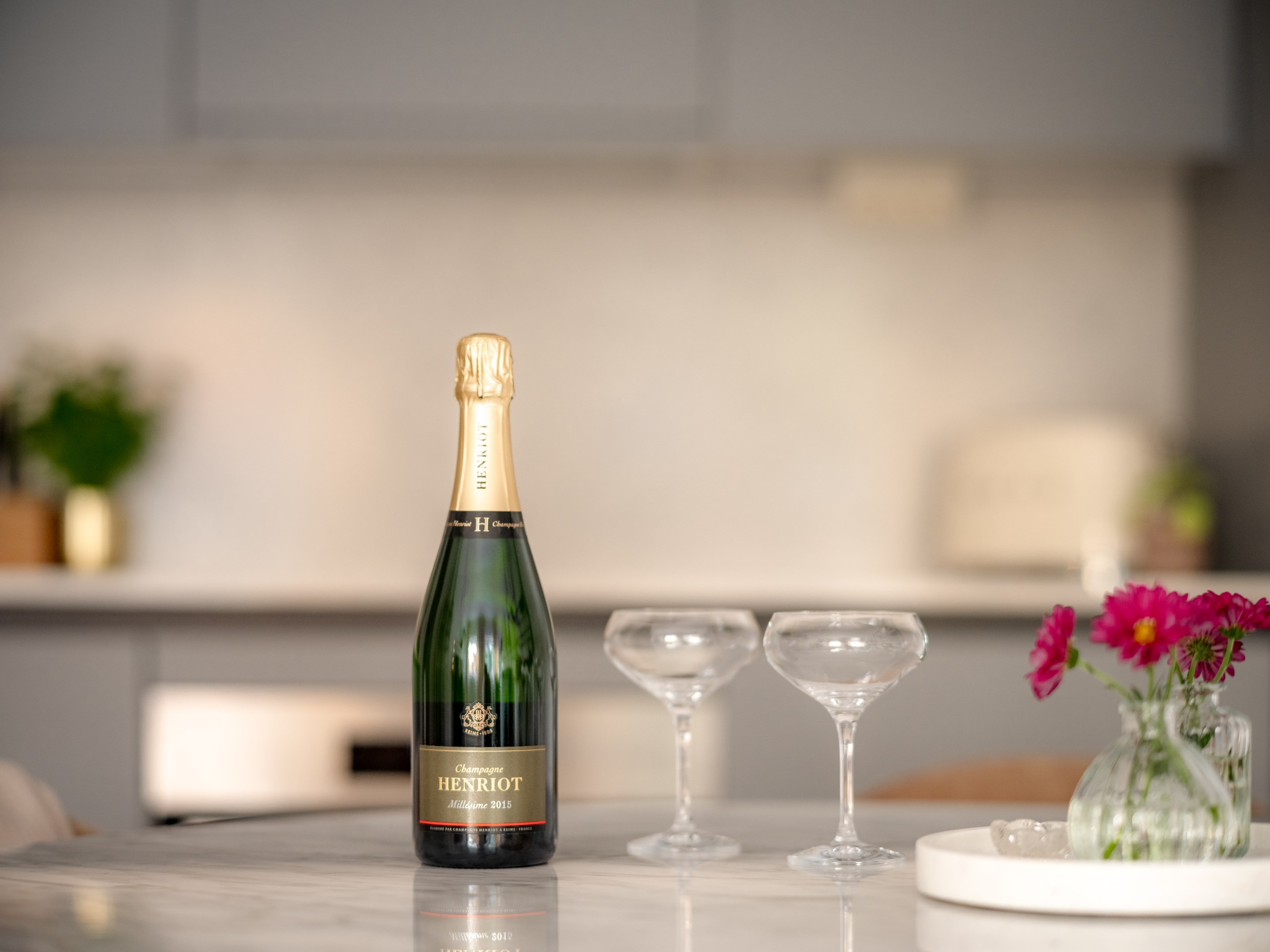 Bostadsbild från Valborgsmässovägen 20A, Såld i Midsommarkransen - Telefonplan, Stockholm