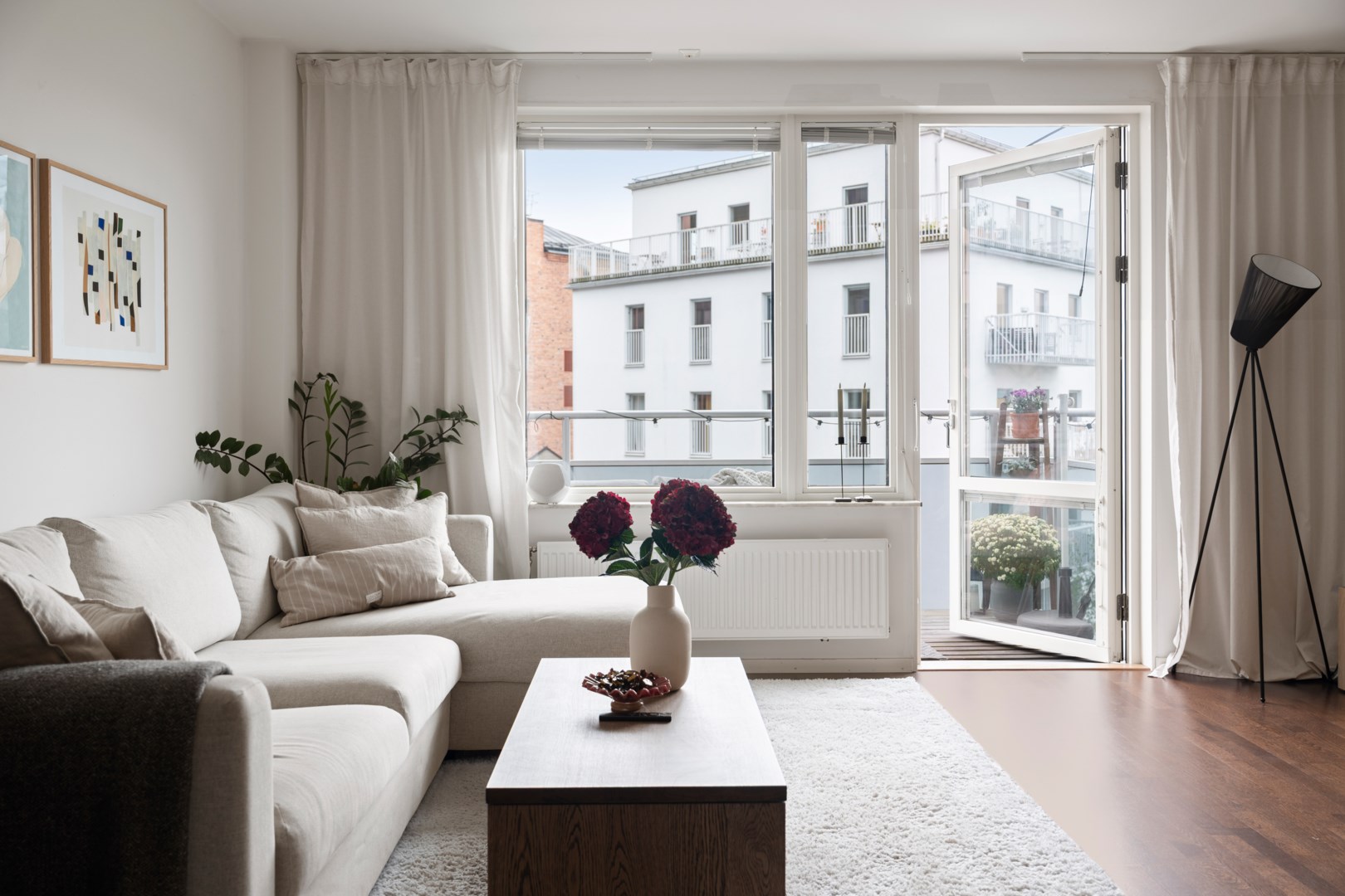 Bostadsbild från Tellusborgsvägen 92, Kommande i Midsommarkransen, Stockholm