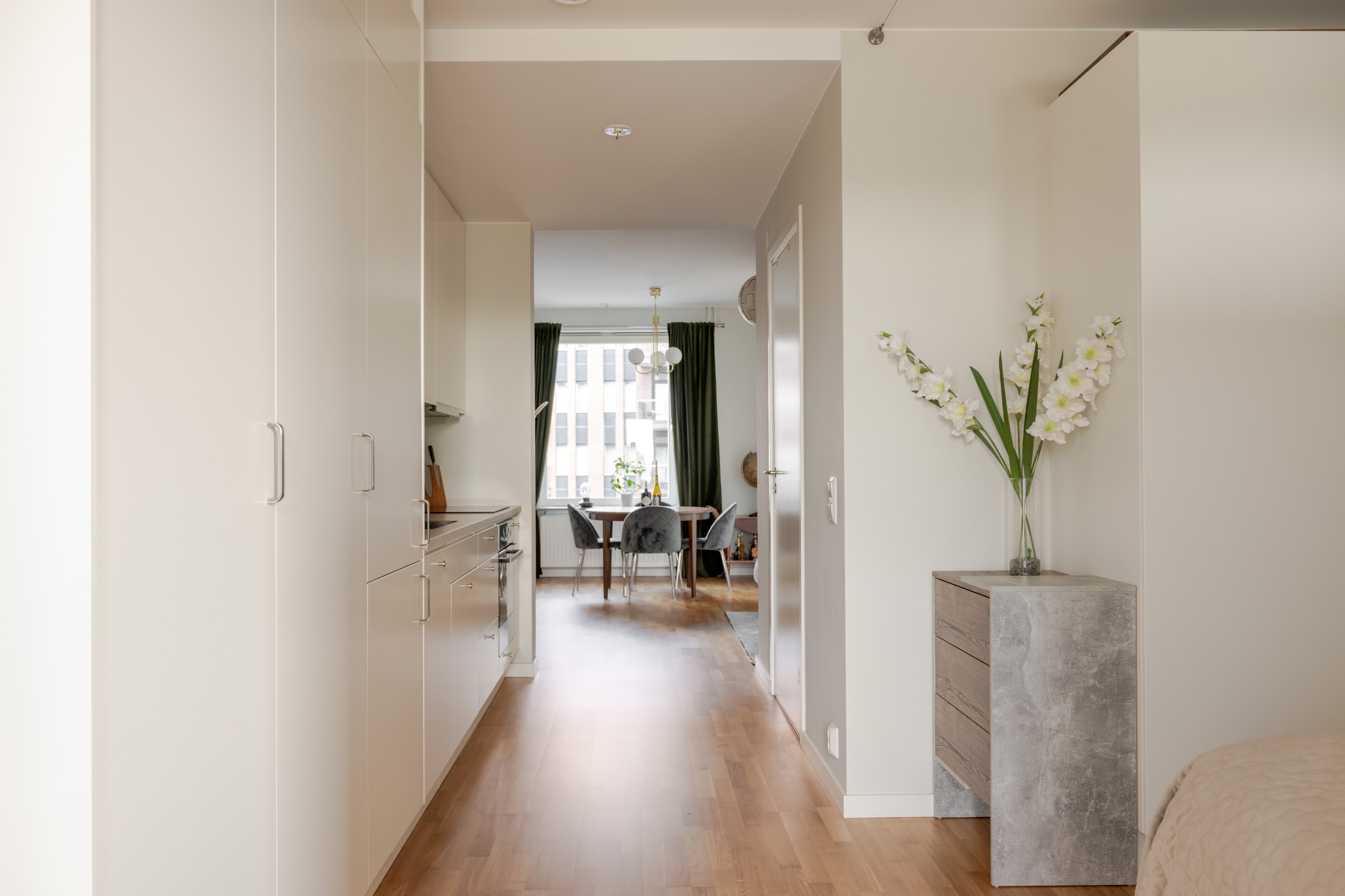 Bostadsbild från Responsgatan 12, Till salu i Telefonplan, Stockholm
