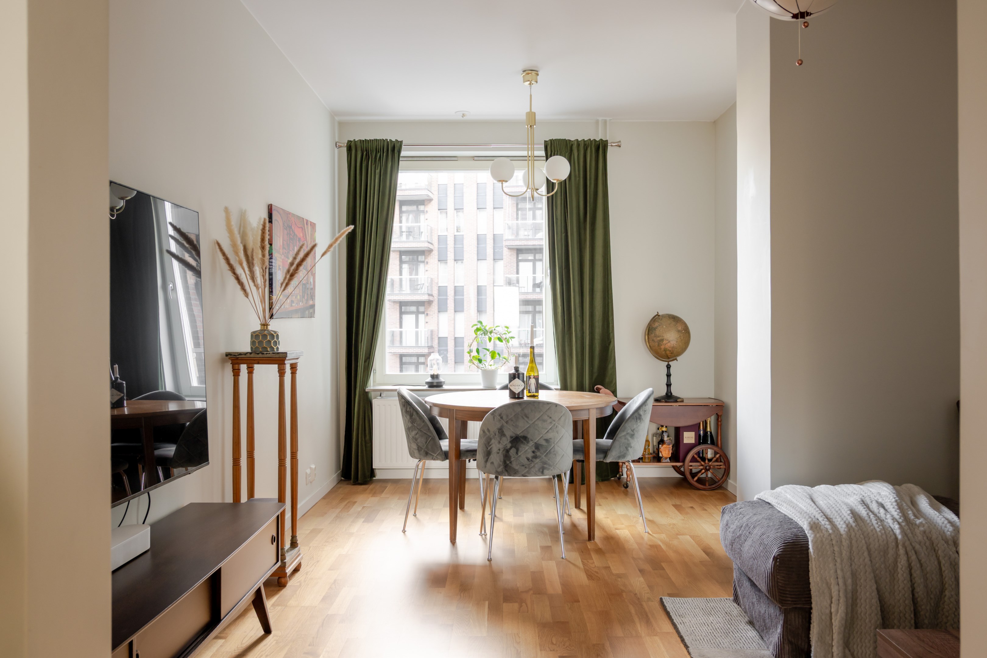 Bostadsbild från Responsgatan 12, Till salu i Telefonplan, Stockholm