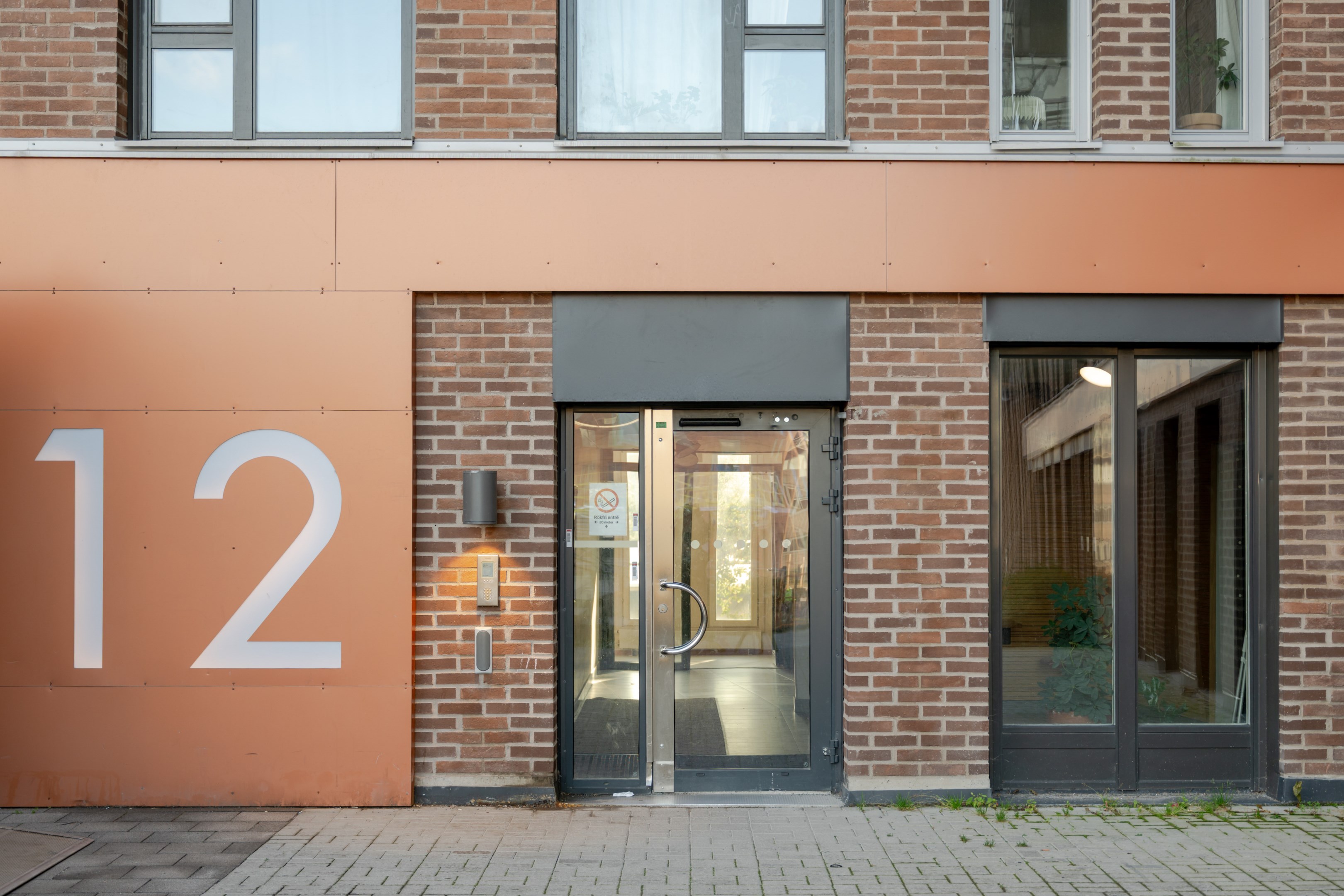 Bostadsbild från Responsgatan 12, Till salu i Telefonplan, Stockholm