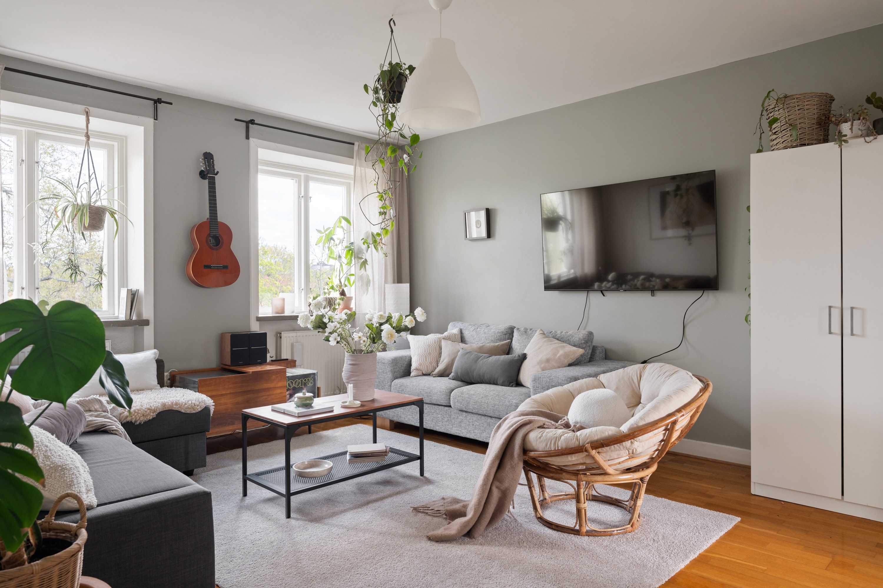 Bostadsbild från Mellanbergsvägen 9, Till salu i Hägerstensåsen, Stockholm