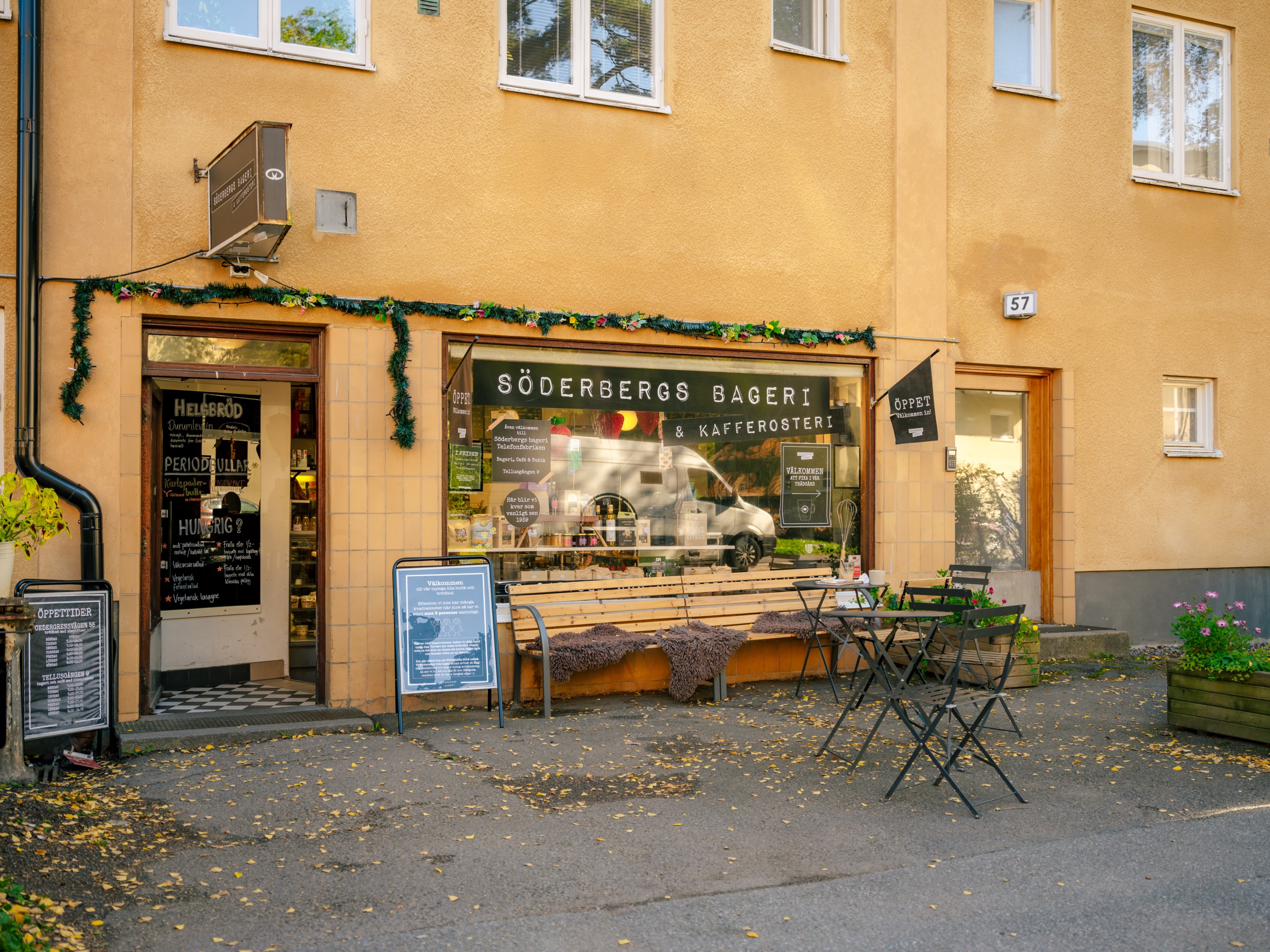 Bostadsbild från Vattenledningsvägen 49, Till salu i Midsommarkransen, Stockholm