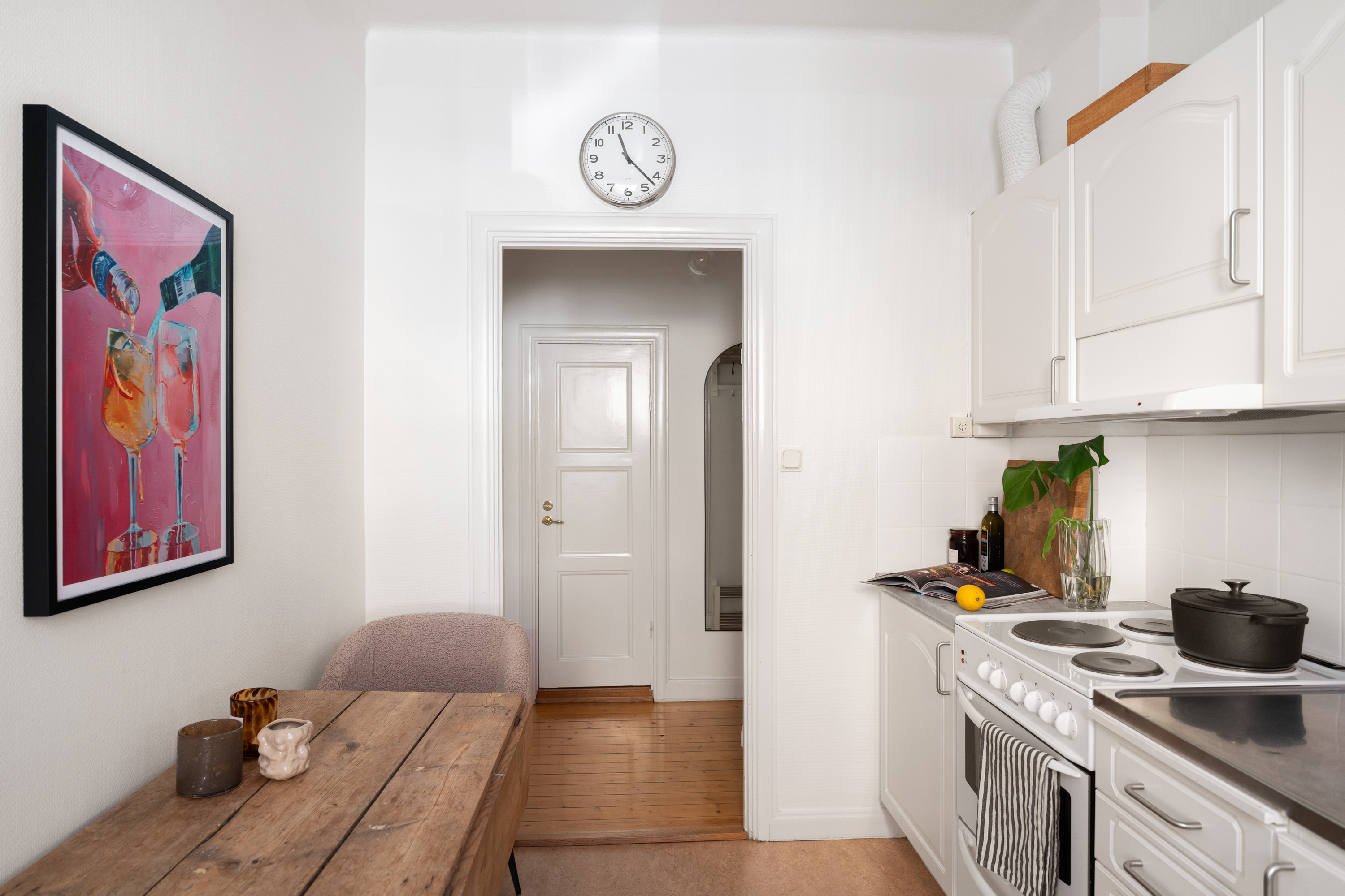 Bostadsbild från Vattenledningsvägen 49, Till salu i Midsommarkransen, Stockholm