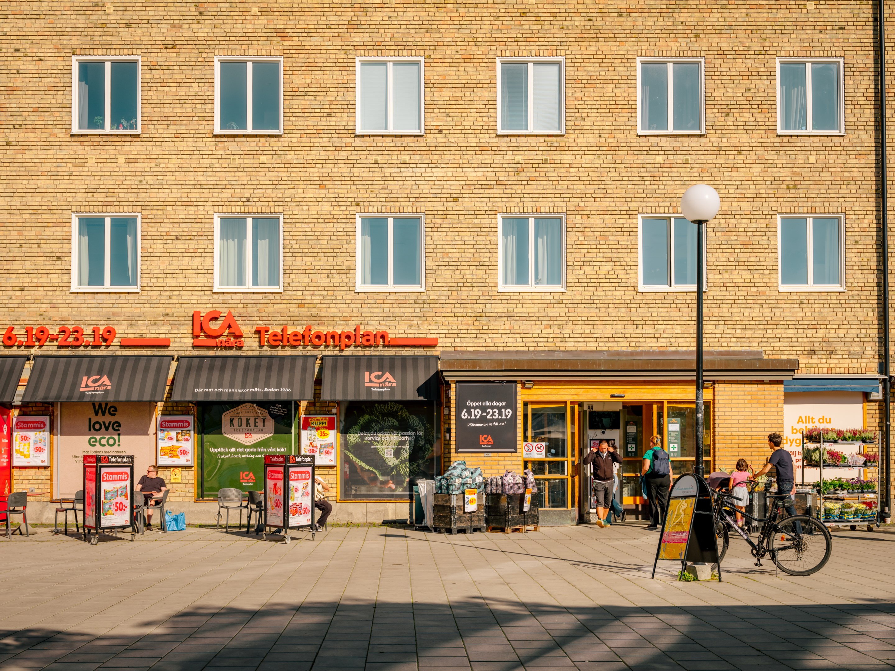 Bostadsbild från Vattenledningsvägen 49, Till salu i Midsommarkransen, Stockholm