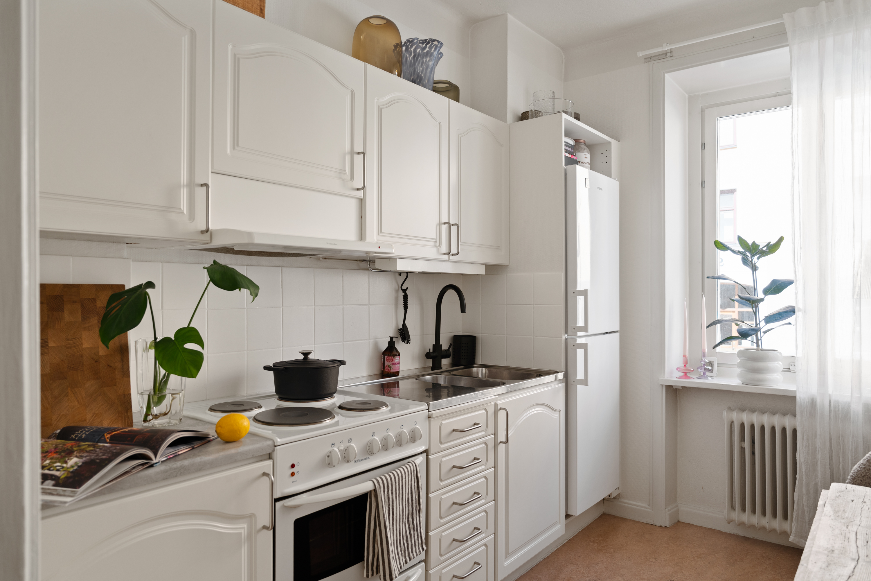 Bostadsbild från Vattenledningsvägen 49, Till salu i Midsommarkransen, Stockholm