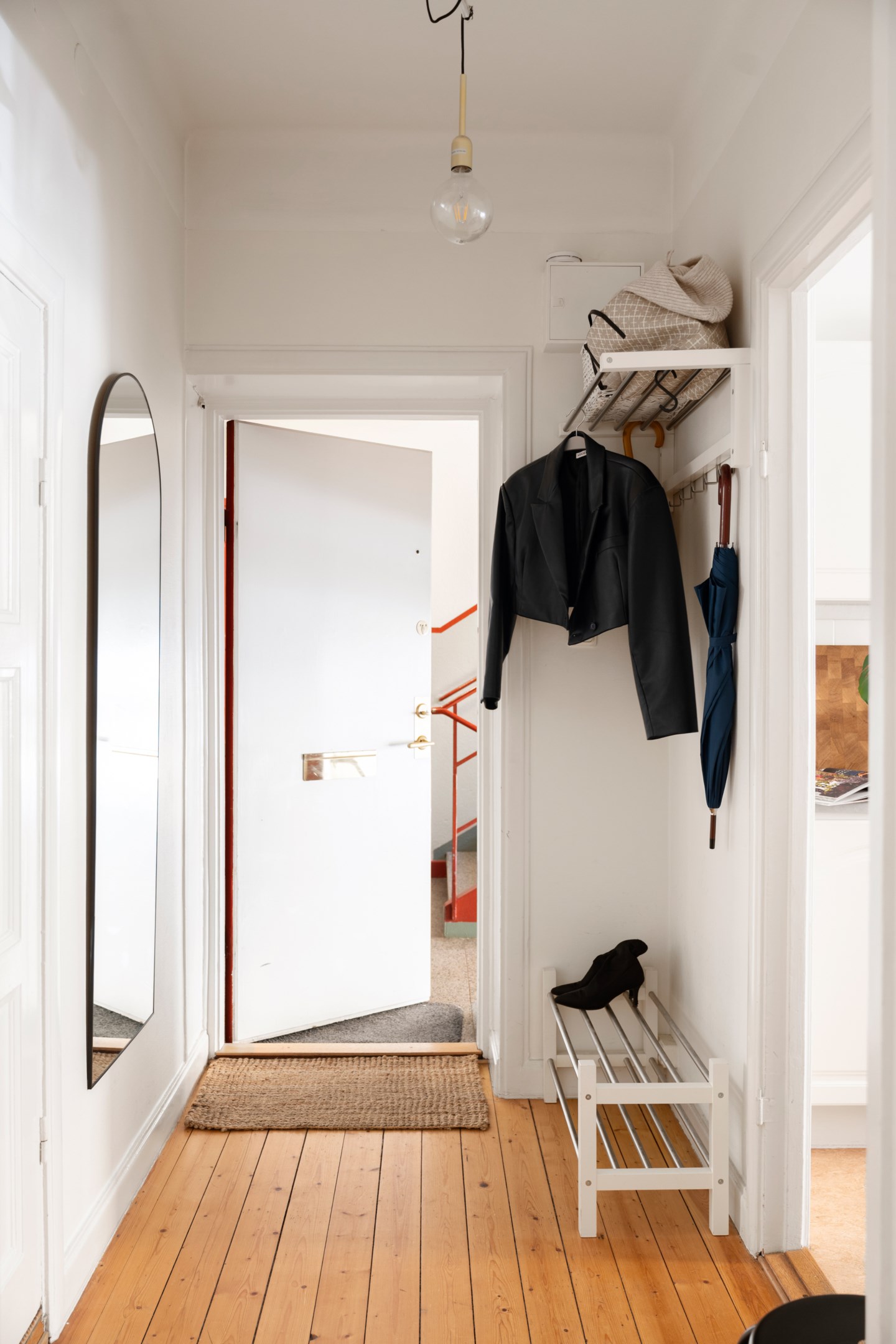 Bostadsbild från Vattenledningsvägen 49, Till salu i Midsommarkransen, Stockholm