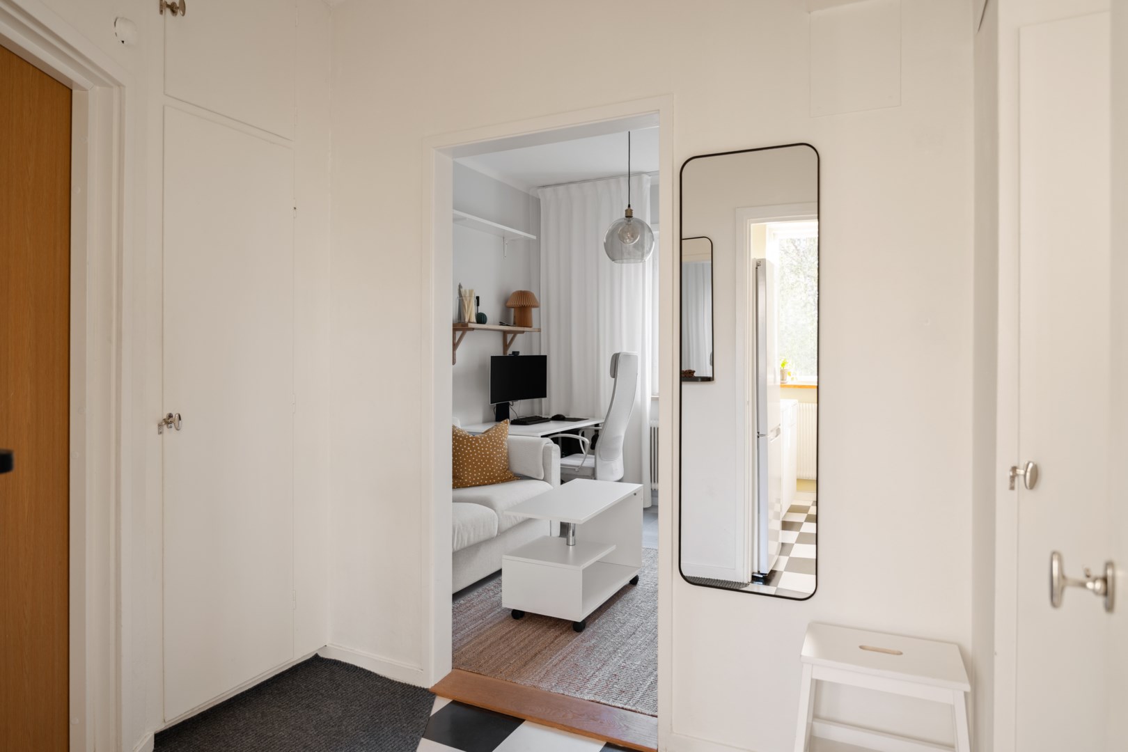 Bostadsbild från Kransbindarvägen 29, Till salu i Midsommarkransen, Stockholm