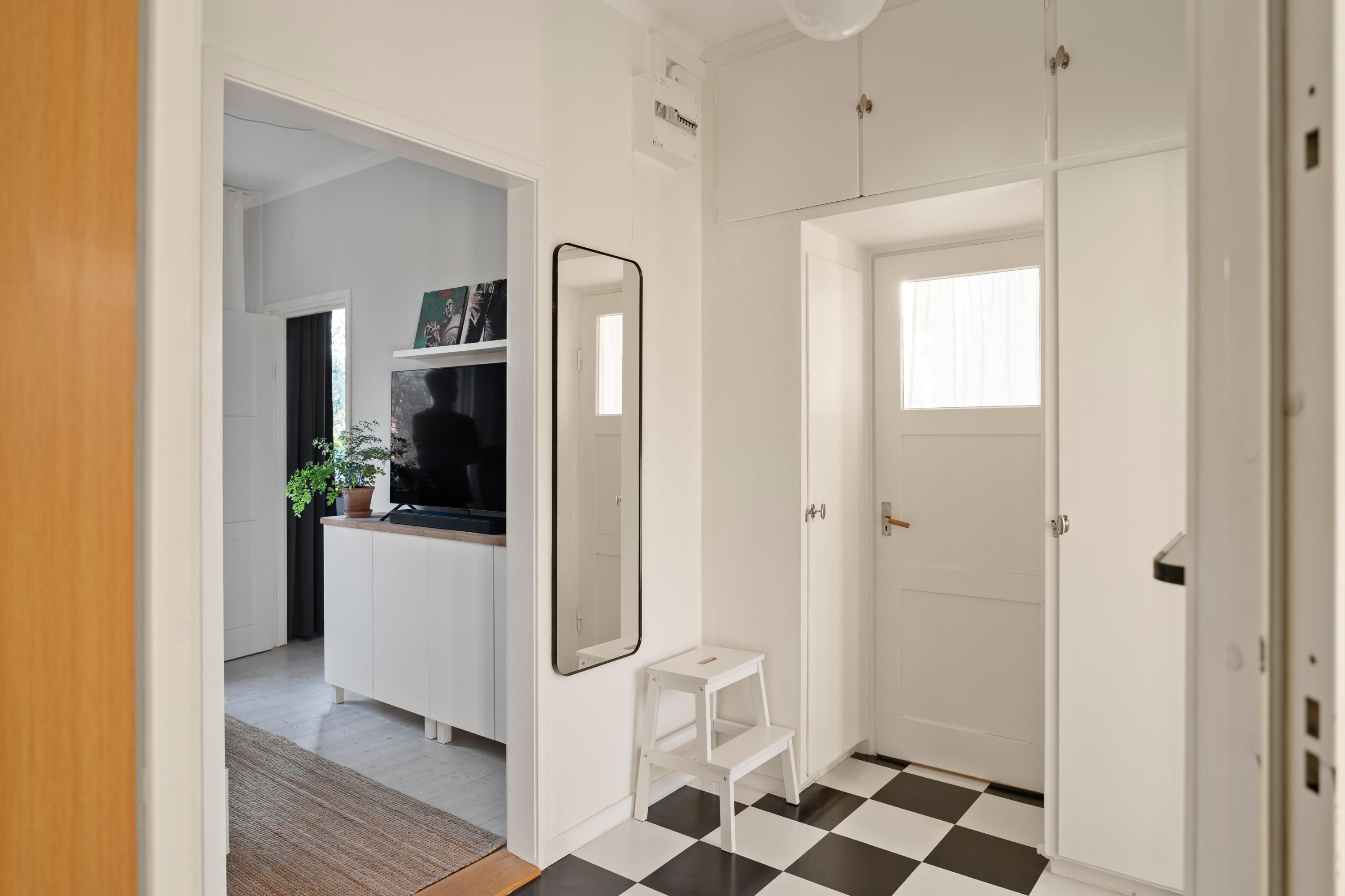 Bostadsbild från Kransbindarvägen 29, Såld i Midsommarkransen, Stockholm