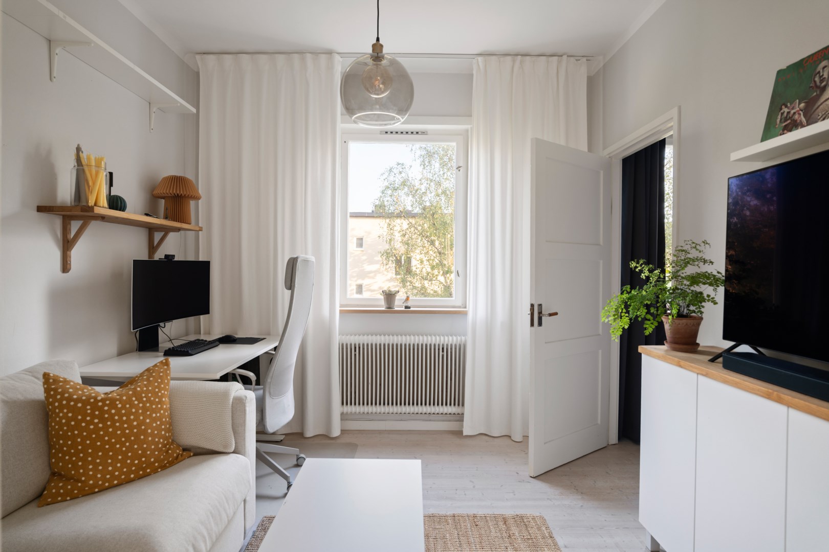 Bostadsbild från Kransbindarvägen 29, Kommande i Midsommarkransen, Stockholm