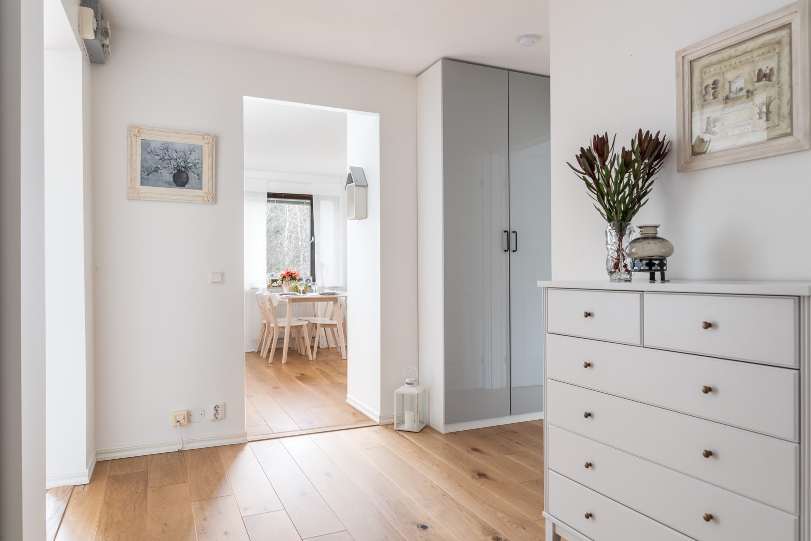 Bostadsbild från Släggkastargatan 9, Till salu i Rönnby, Västerås