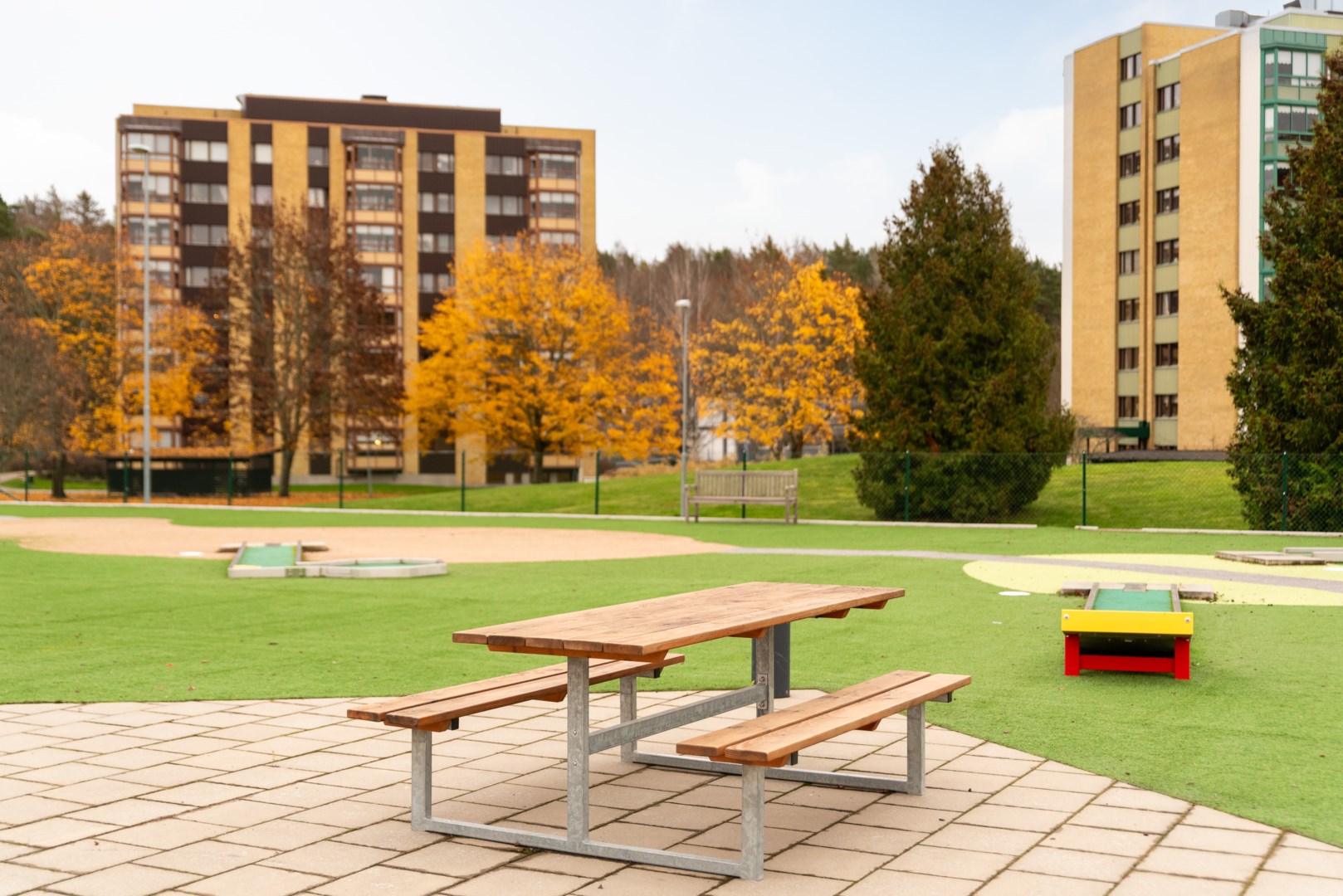 Bostadsbild från Släggkastargatan 9, Till salu i Rönnby, Västerås