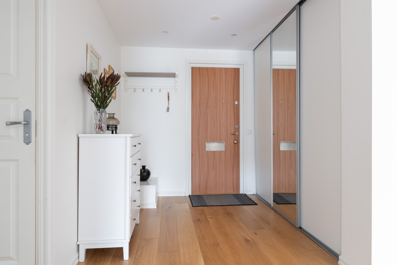 Bostadsbild från Släggkastargatan 9, Till salu i Rönnby, Västerås