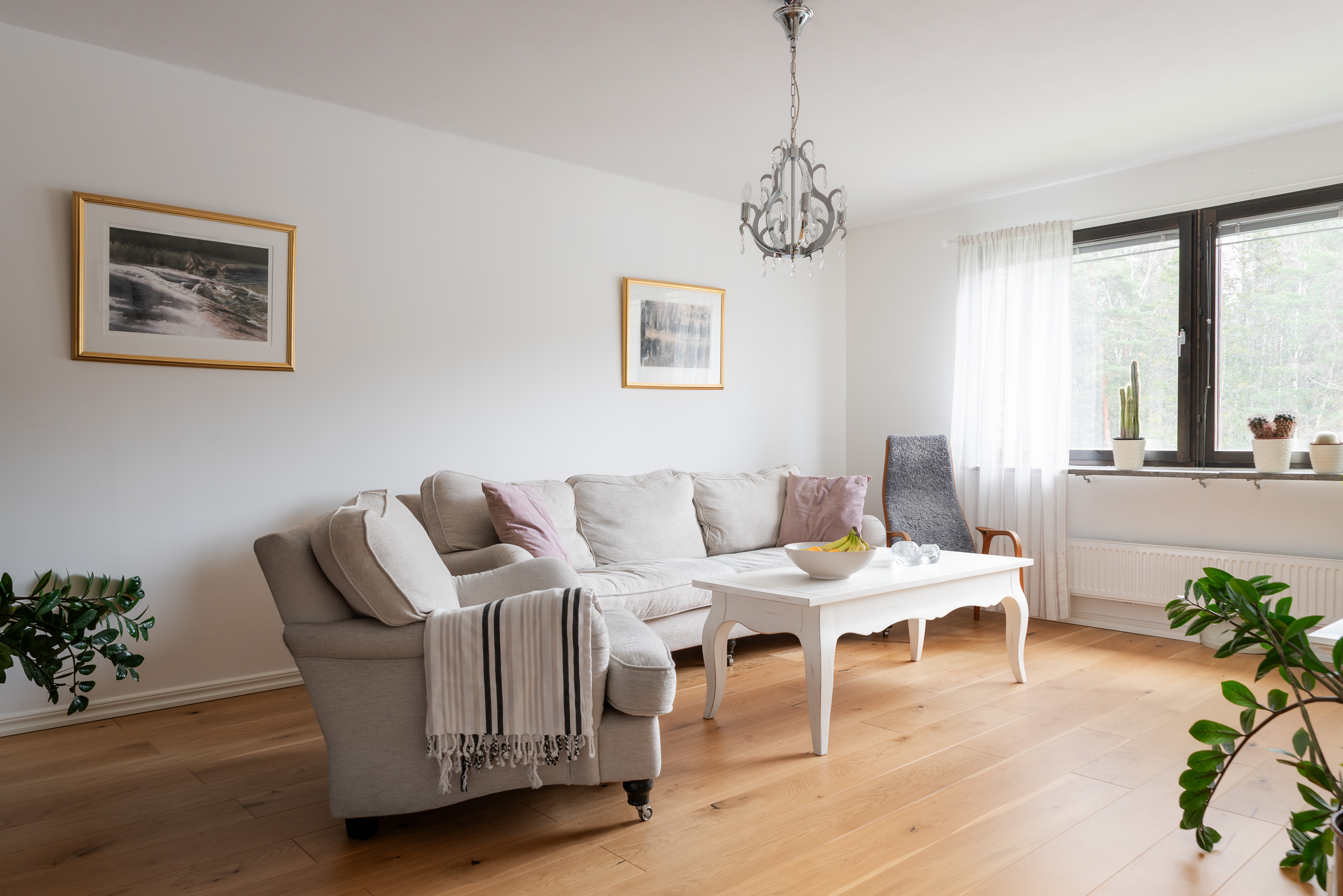 Bostadsbild från Släggkastargatan 9, Till salu i Rönnby, Västerås