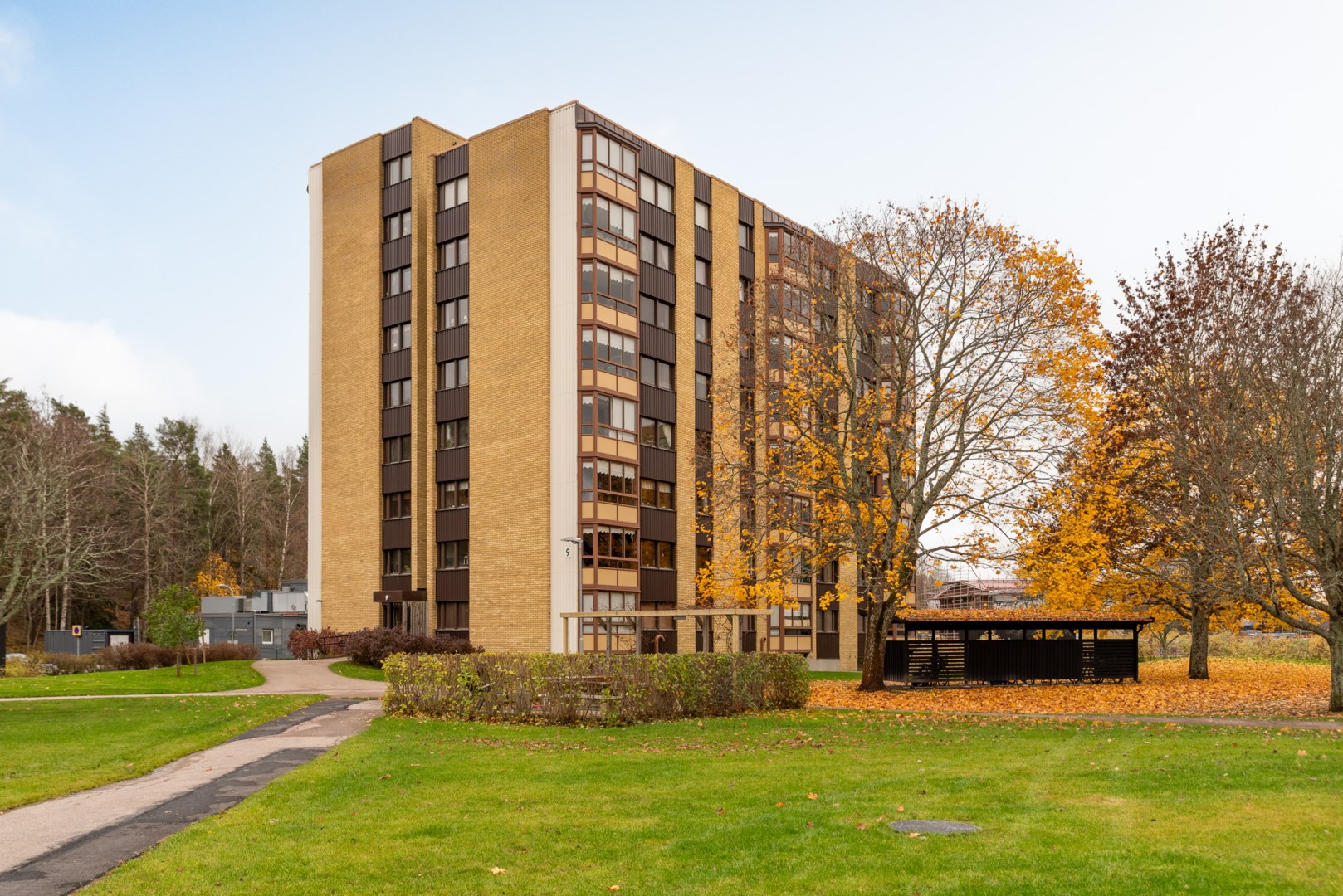Bostadsbild från Släggkastargatan 9, Till salu i Rönnby, Västerås