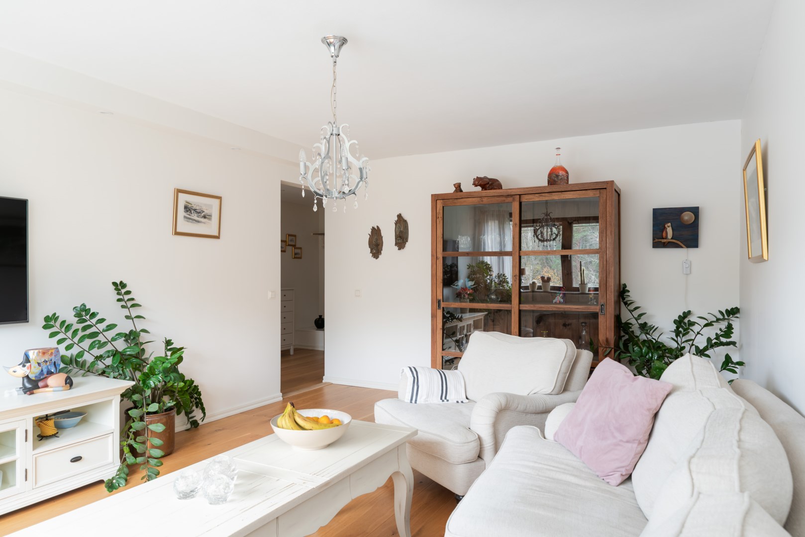 Bostadsbild från Släggkastargatan 9, Till salu i Rönnby, Västerås