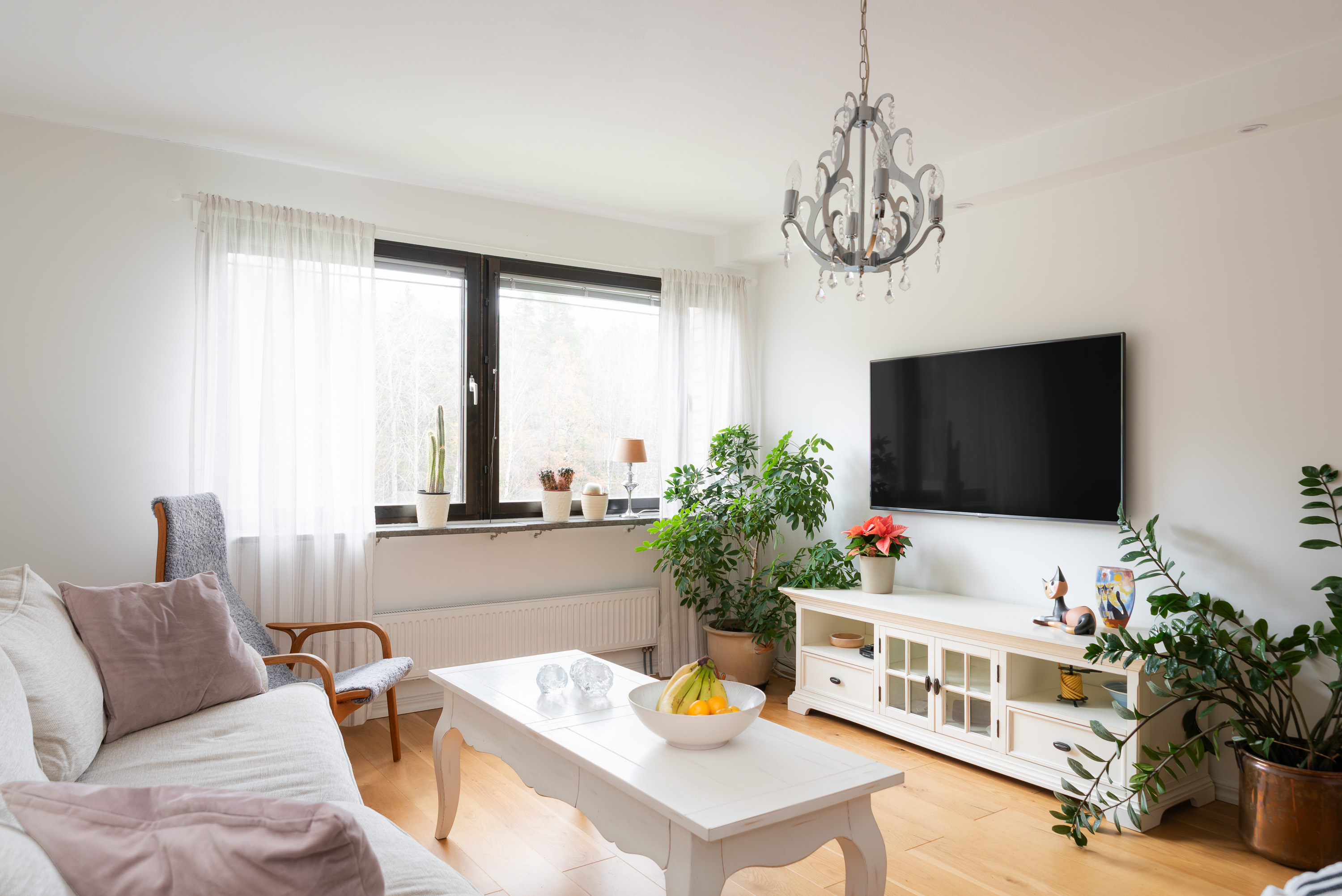 Bostadsbild från Släggkastargatan 9, Till salu i Rönnby, Västerås