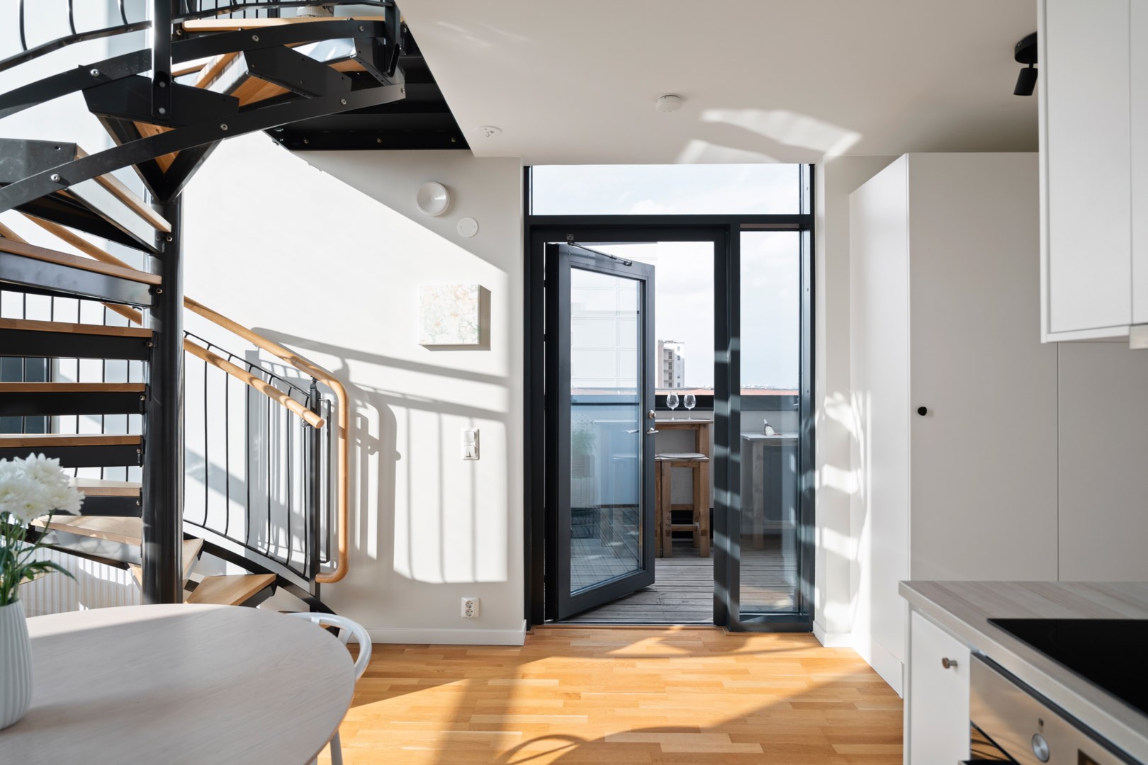 Bostadsbild från Responsgatan 18, Kommande i Midsommarkransen, Stockholm