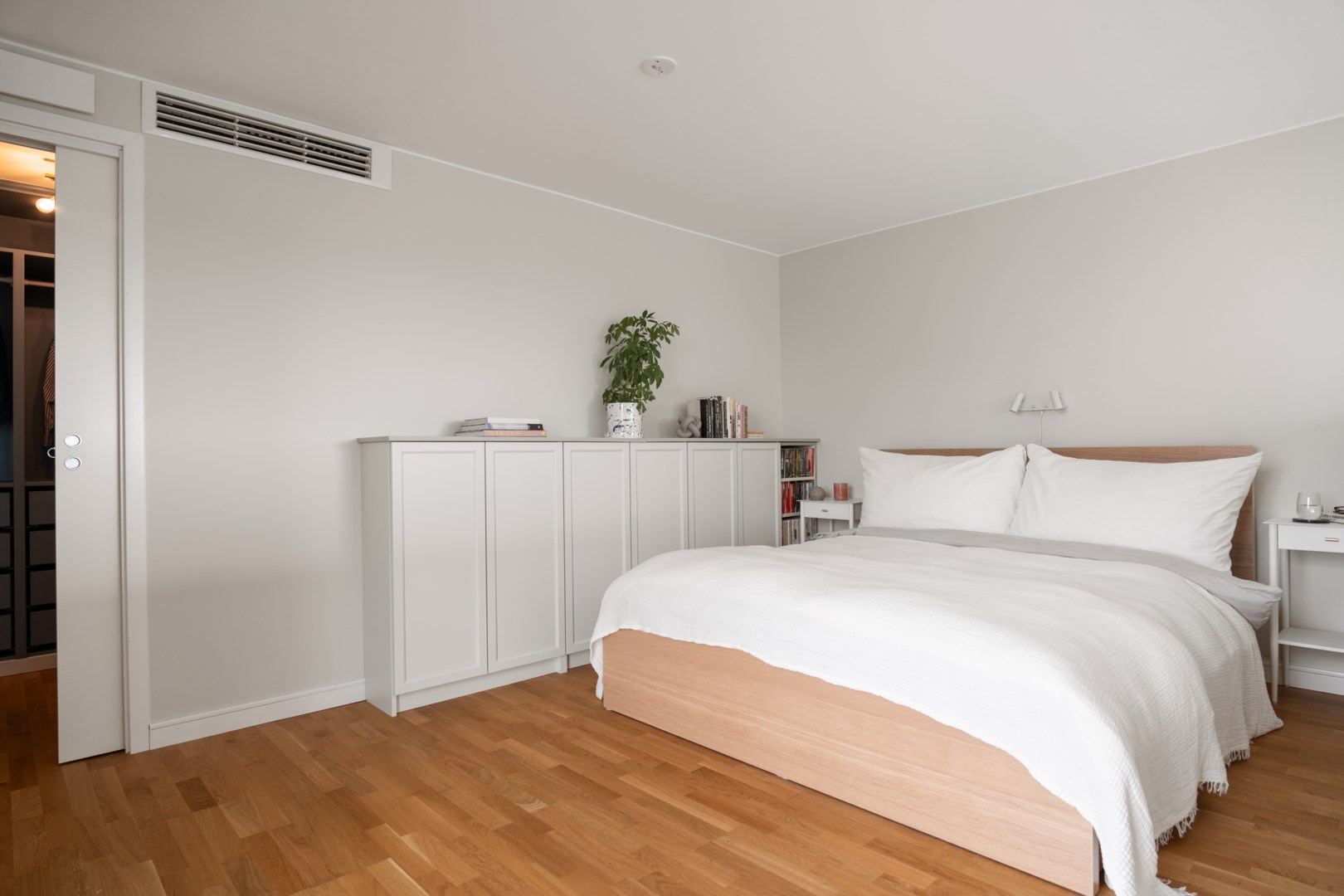 Bostadsbild från Responsgatan 18, Kommande i Midsommarkransen, Stockholm