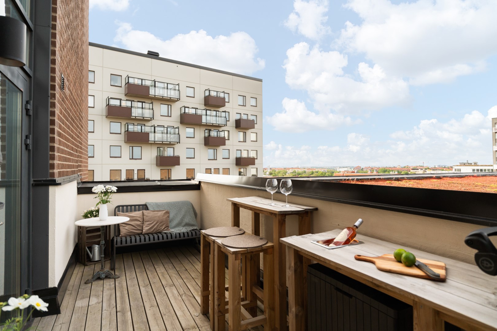 Bostadsbild från Responsgatan 18, Kommande i Midsommarkransen, Stockholm