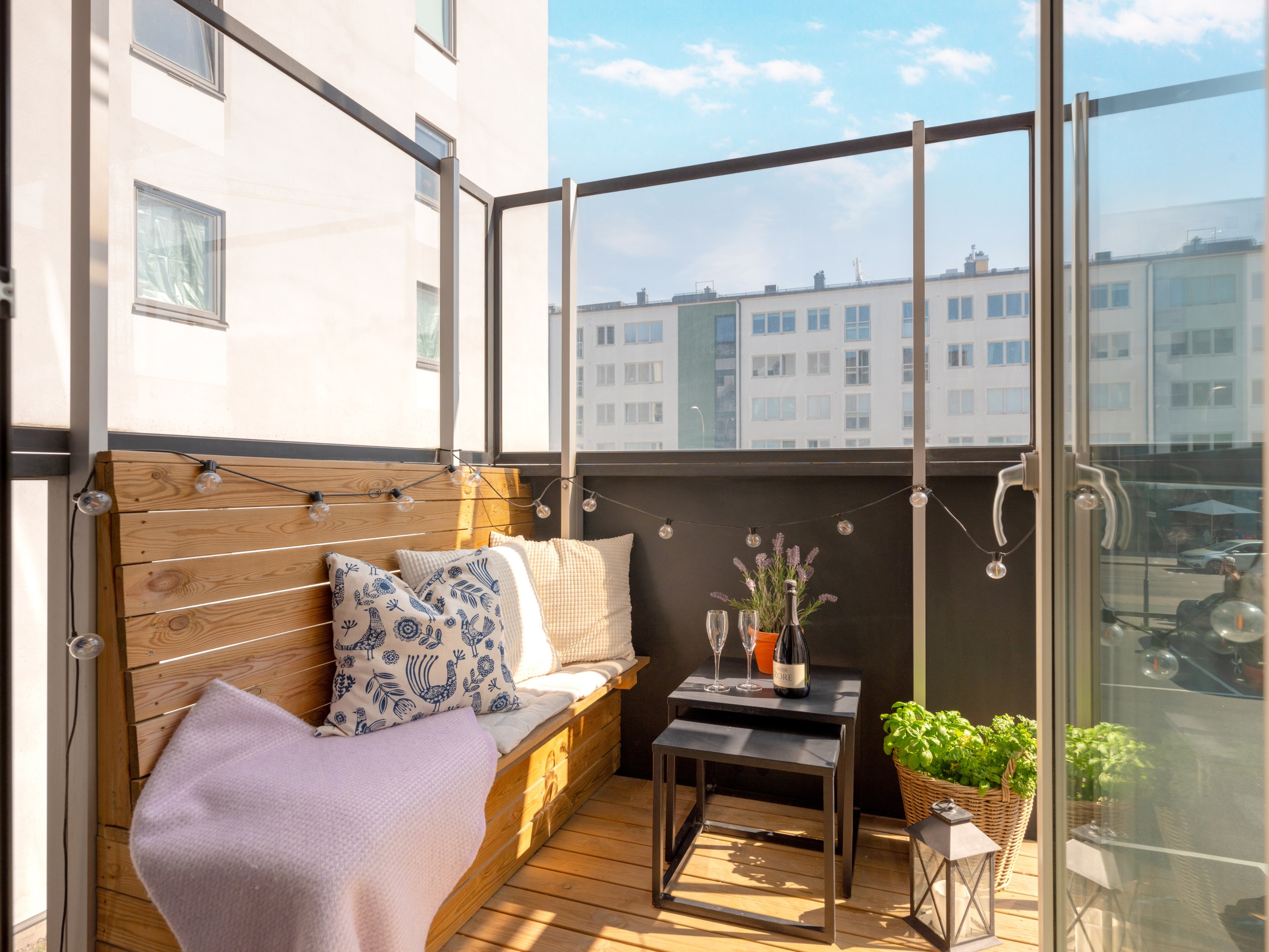 Bostadsbild från Flygelgatan 4, Kommande i Midsommarkransen, Stockholm