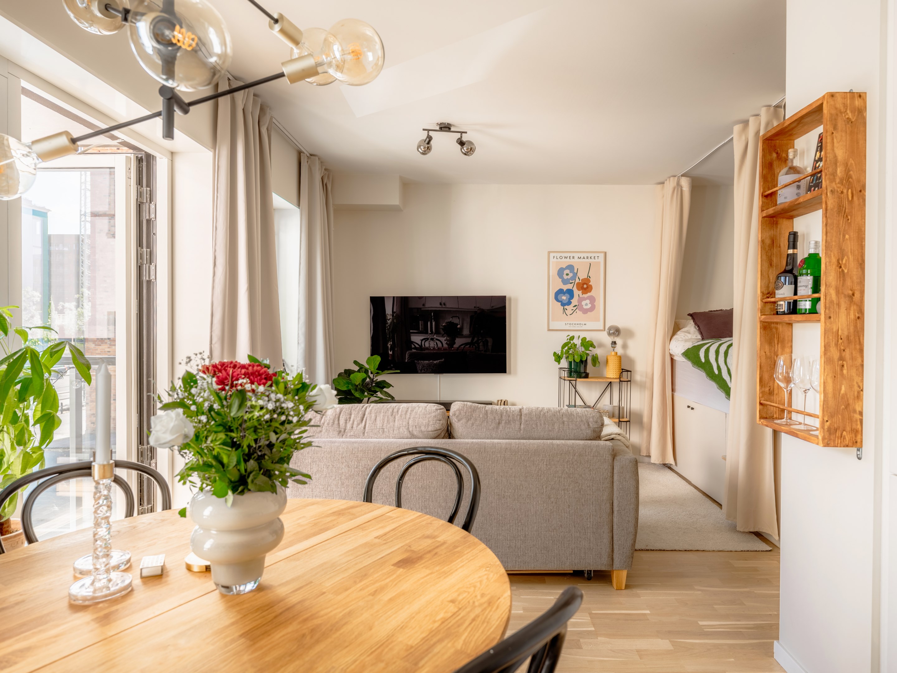 Bostadsbild från Flygelgatan 4, Kommande i Midsommarkransen, Stockholm