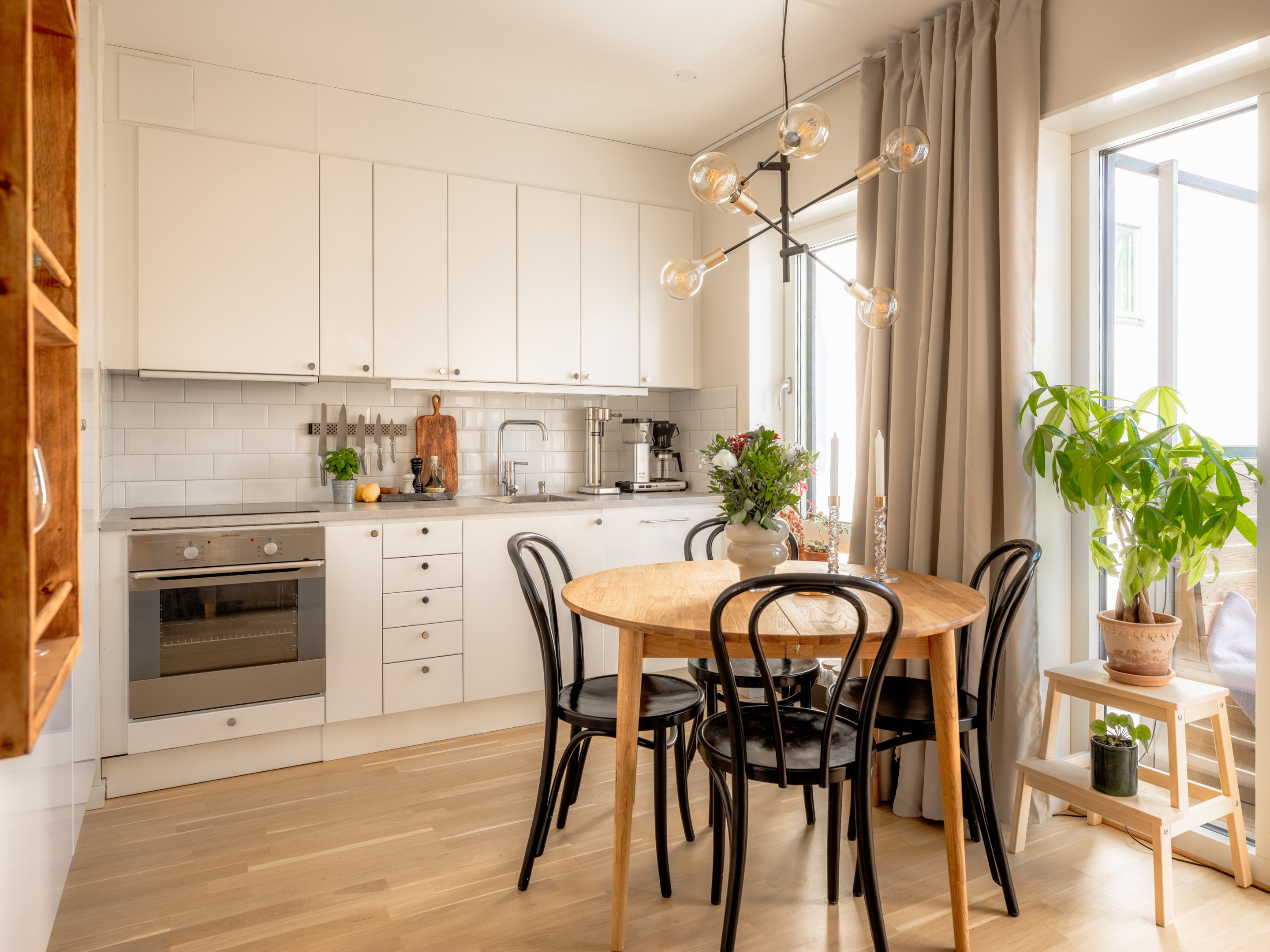 Bostadsbild från Flygelgatan 4, Kommande i Midsommarkransen, Stockholm