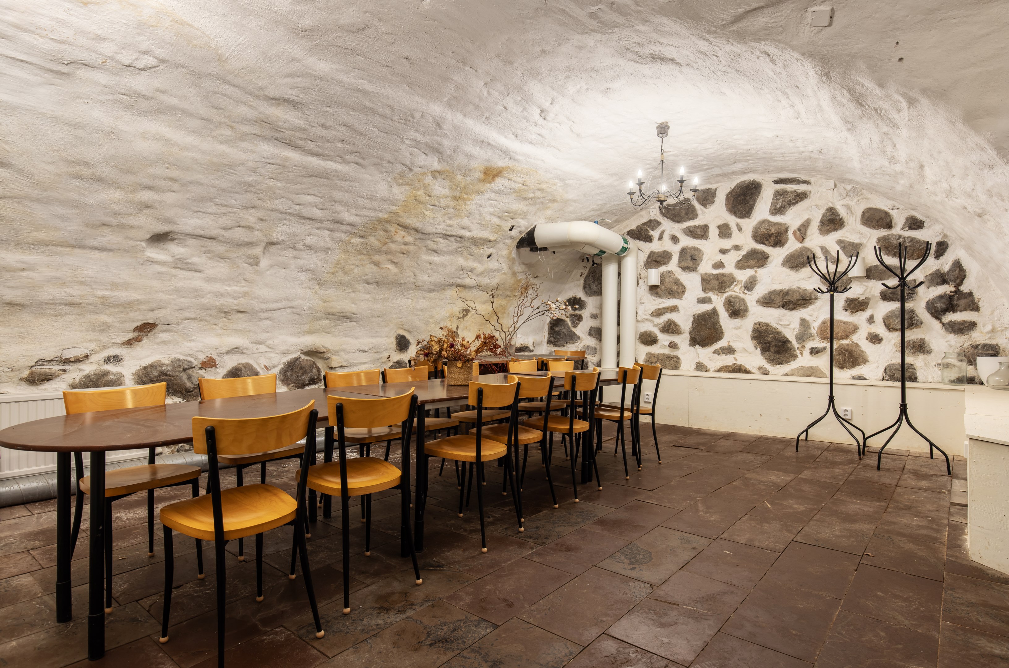 Föreningslokal, lämpligt vid större middagsbjudningar eller varför inte vinprovning