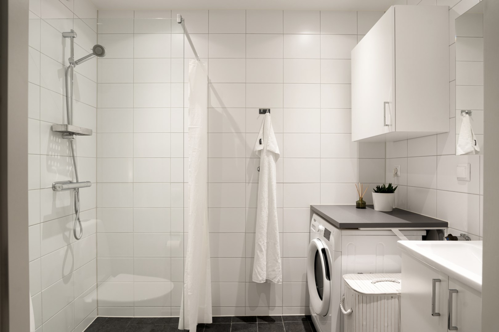 Bostadsbild från Radiusbacken 49, Kommande i Midsommarkransen, Stockholm