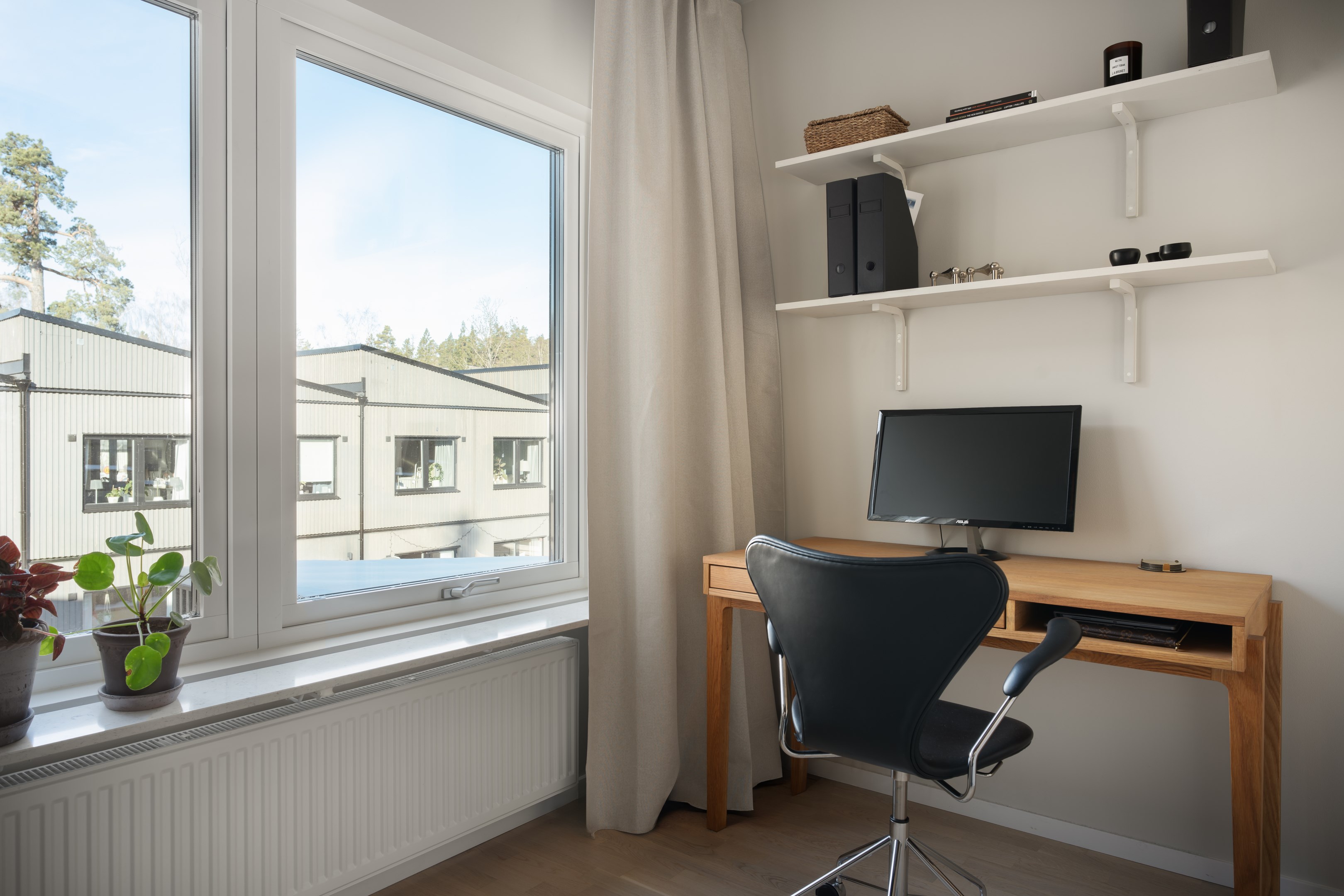 Bostadsbild från Åbroddsvägen 2J, Till salu i Kummelnäs, Nacka